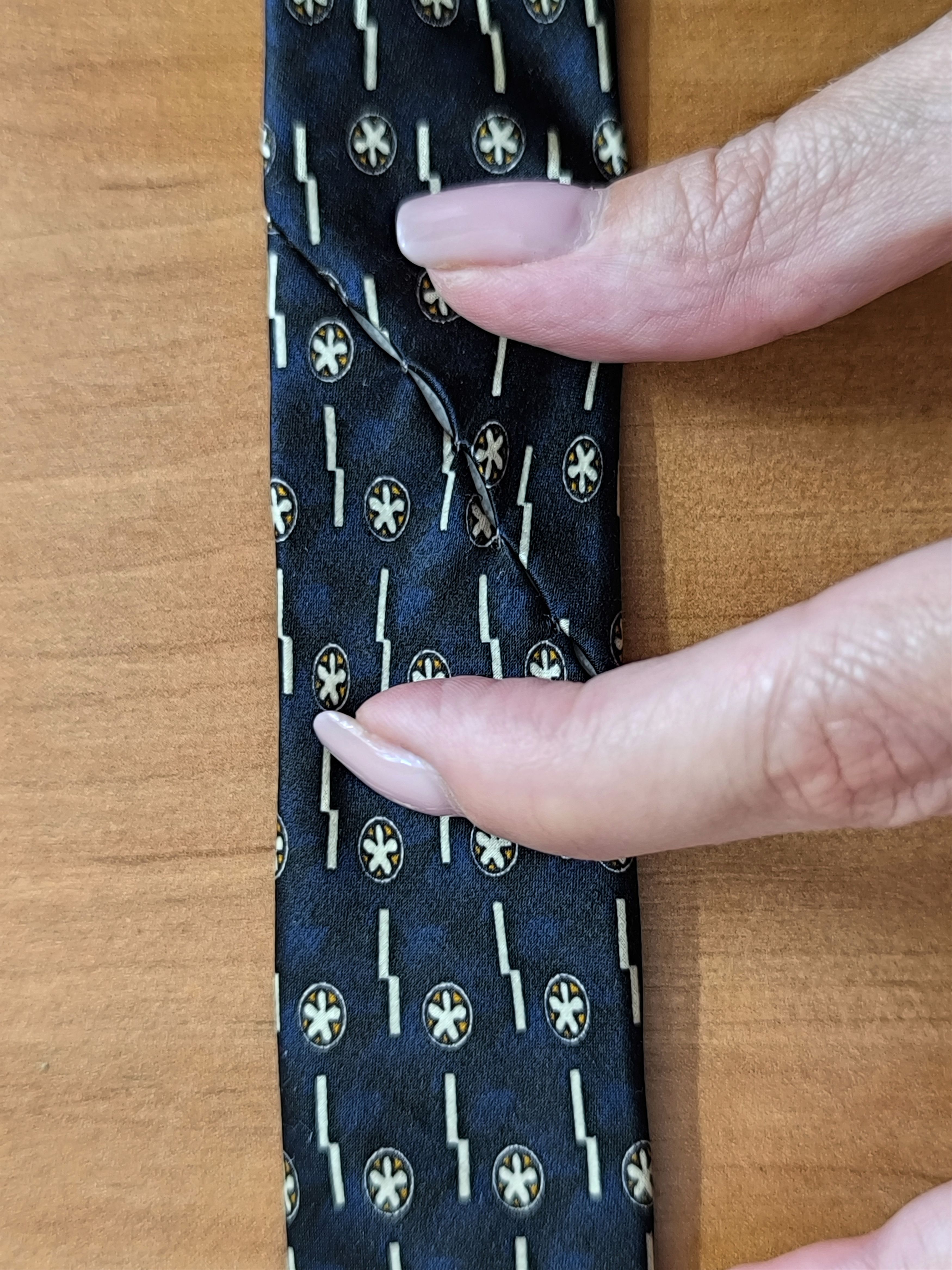 Versace Versace V2 Classic Men’s Silk Tie Blue Abstract Medusa Logo Size ONE SIZE - 18 Thumbnail