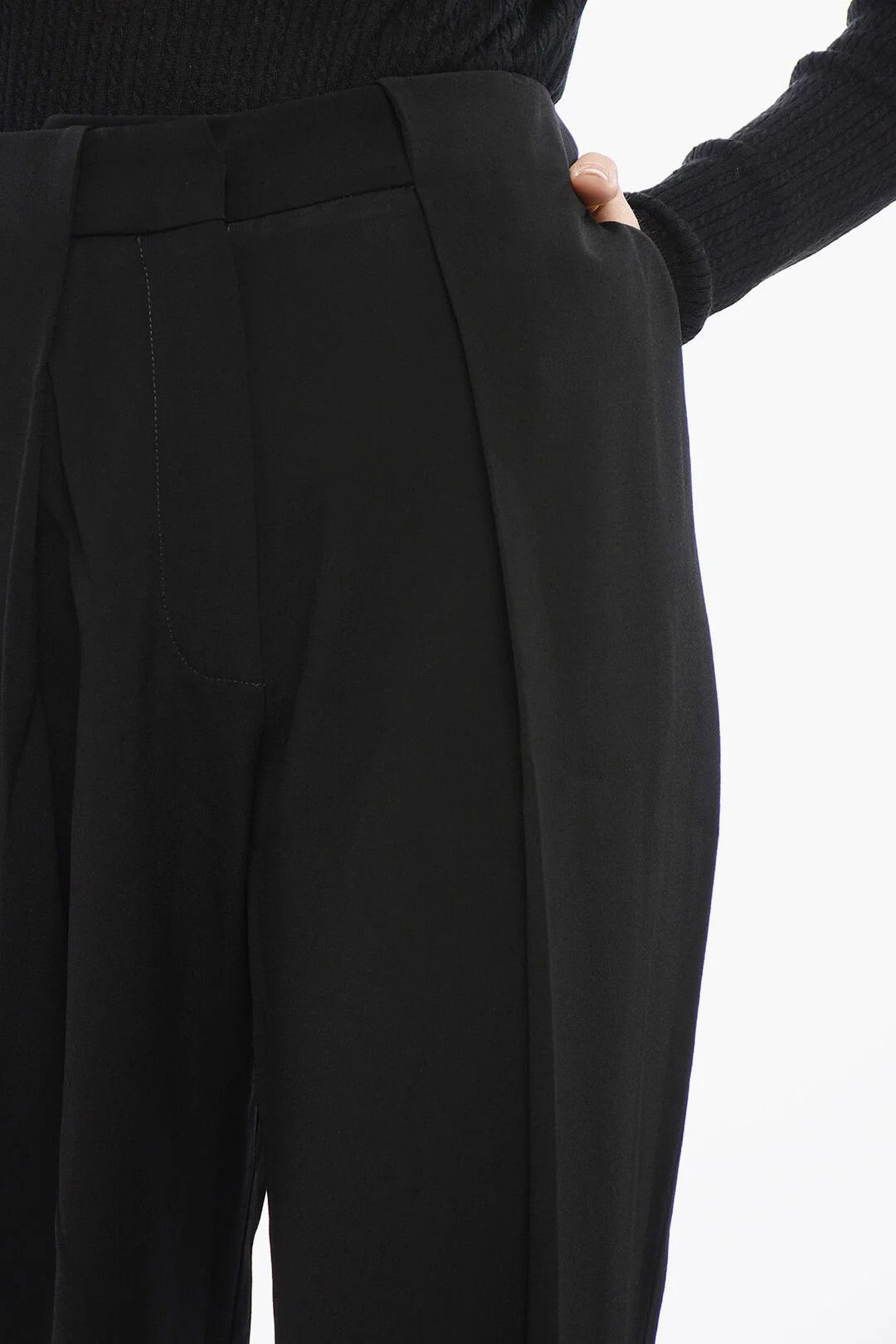 Balmain og1mm0326 High-Waist Tapered-Fit Pant in Black Size 27" / US 4 / IT 40 - 2 Thumbnail