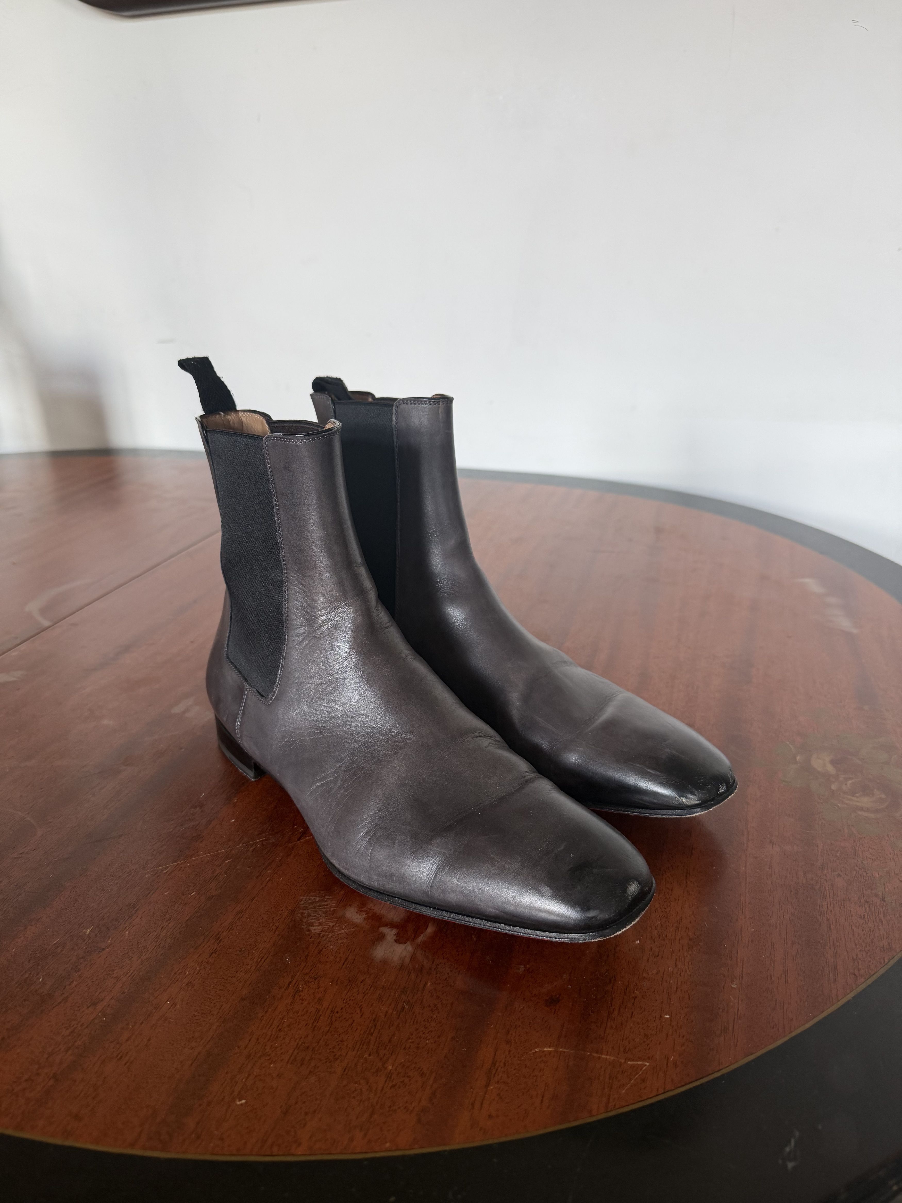 Christian Louboutin Christain Louboutin Distressed Chelsea Boots Size 42/ US 9 Size US 9 / EU 42 - 10 Thumbnail