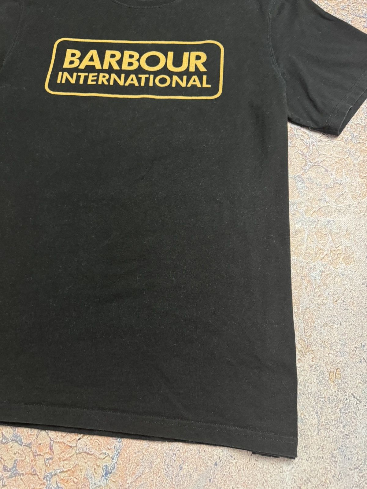 Barbour Barbour T Shirt Size XL Y2K Big logo Size US XL / EU 56 / 4 - 3 Thumbnail