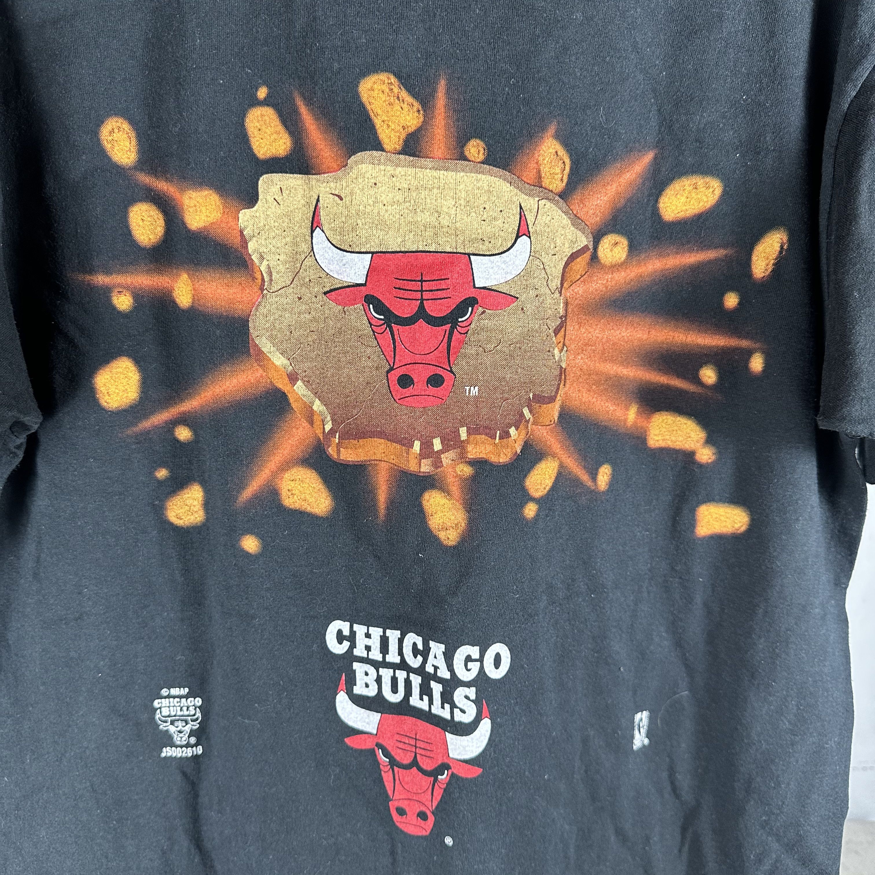 Vintage 90s Chicago Bulls NBA Lightning Single Stitch T-shirt Size US XL / EU 56 / 4 - 4 Thumbnail