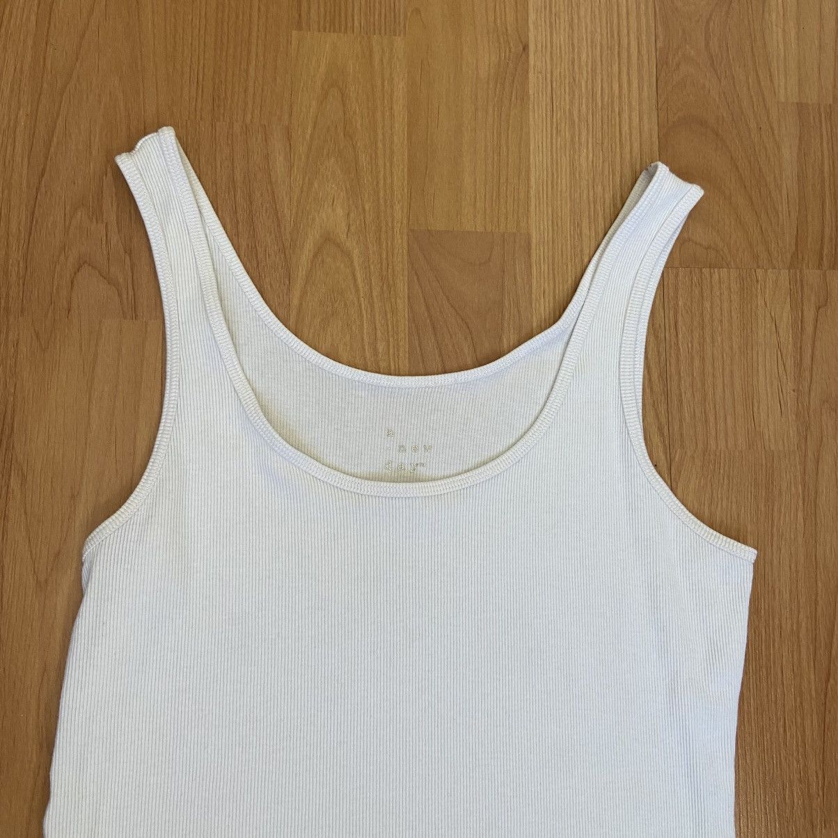 Vintage A New Day White Ribbed Tank Top Women’s Small Size S / US 4 / IT 40 - 3 Thumbnail