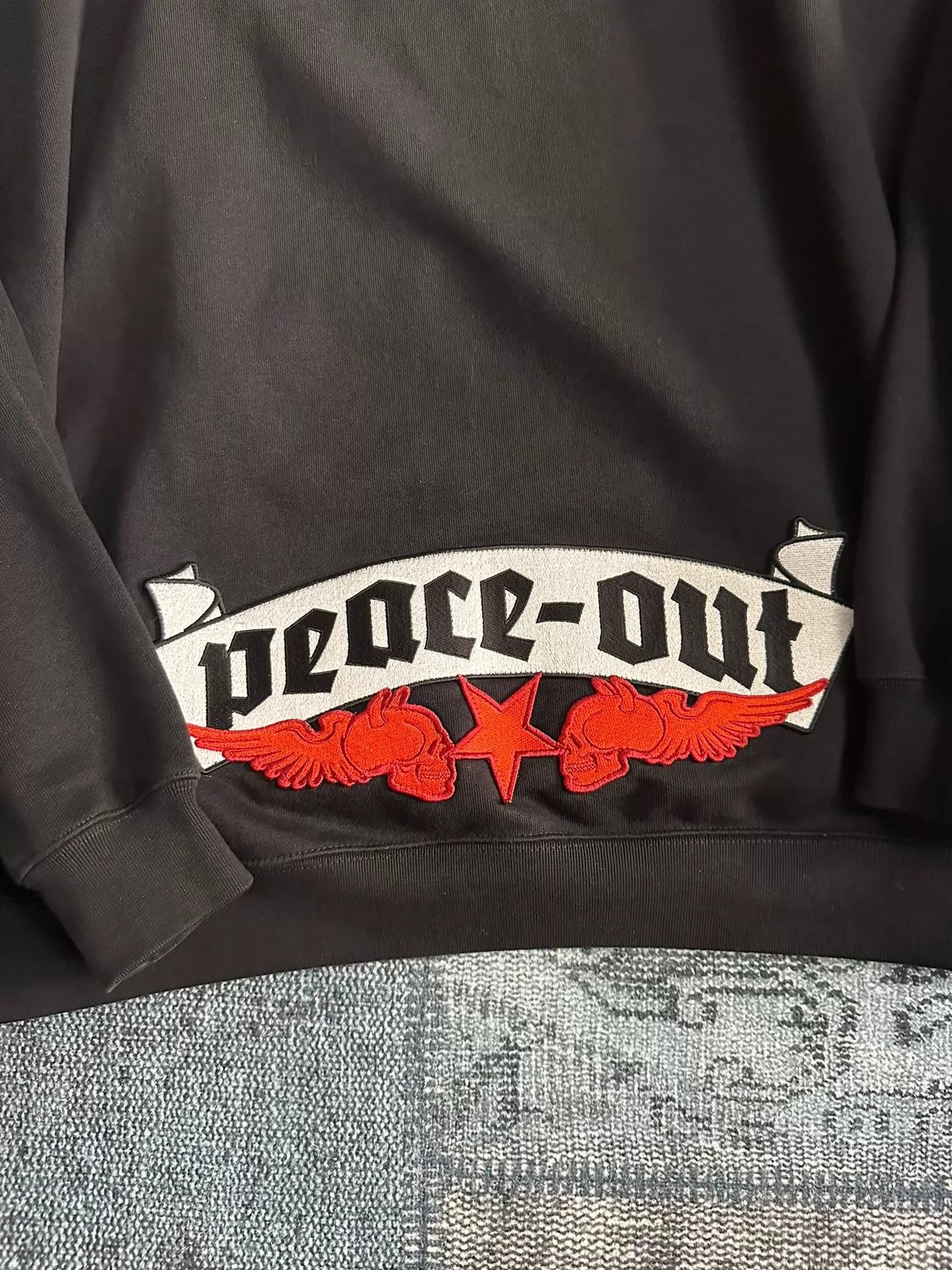 Vetements Vetements Peace Out Hoodie Big Applique Size XS Size US XS / EU 42 / 0 - 3 Thumbnail