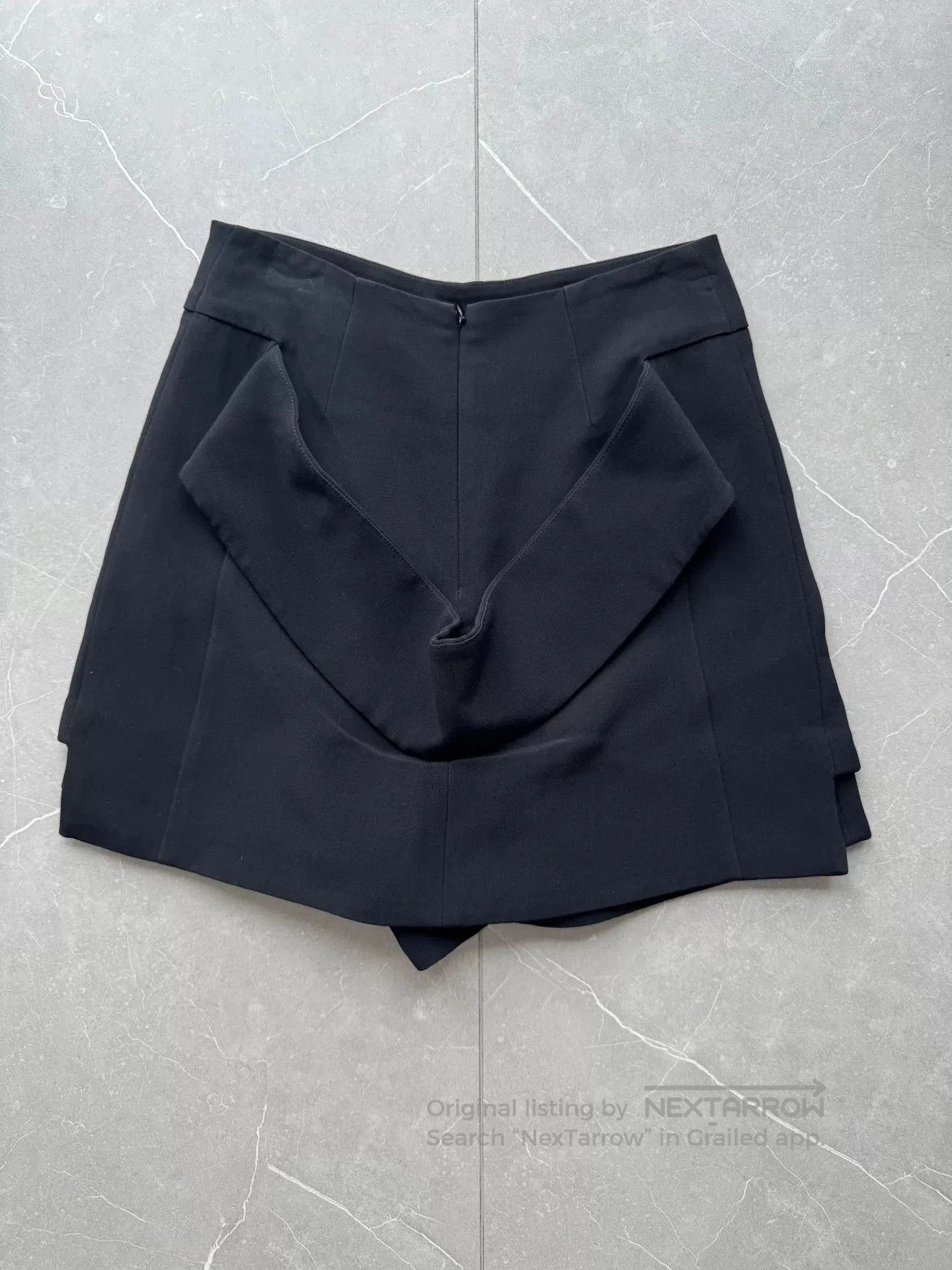Givenchy Givenchy Black Tailored Shorts. Size 33" - 2 Thumbnail