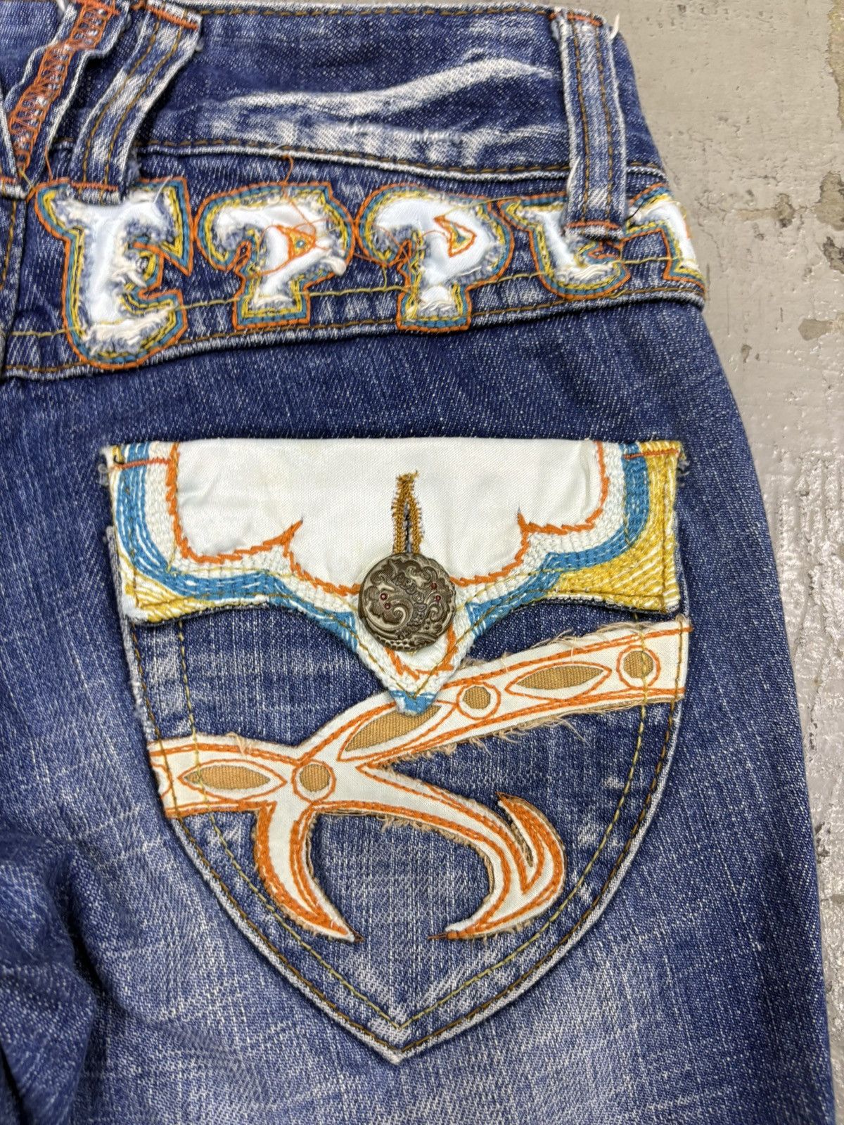 If Six Was Nine Vintage Red pepper flared embroidered fading jeans Size US 29 - 11 Thumbnail
