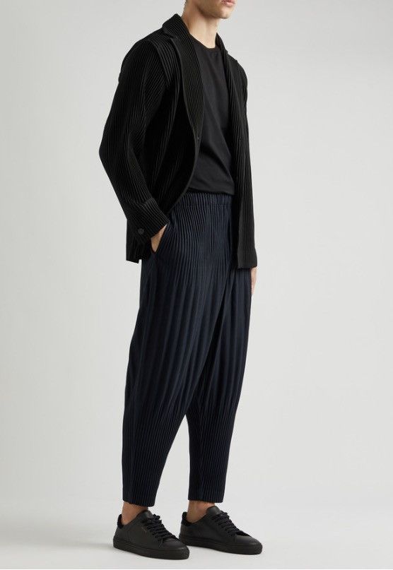 Issey Miyake Homme Plisse Issey Miyake Blue Black Pleated Cropped Pants Size US 34 / EU 50 - 1 Thumbnail