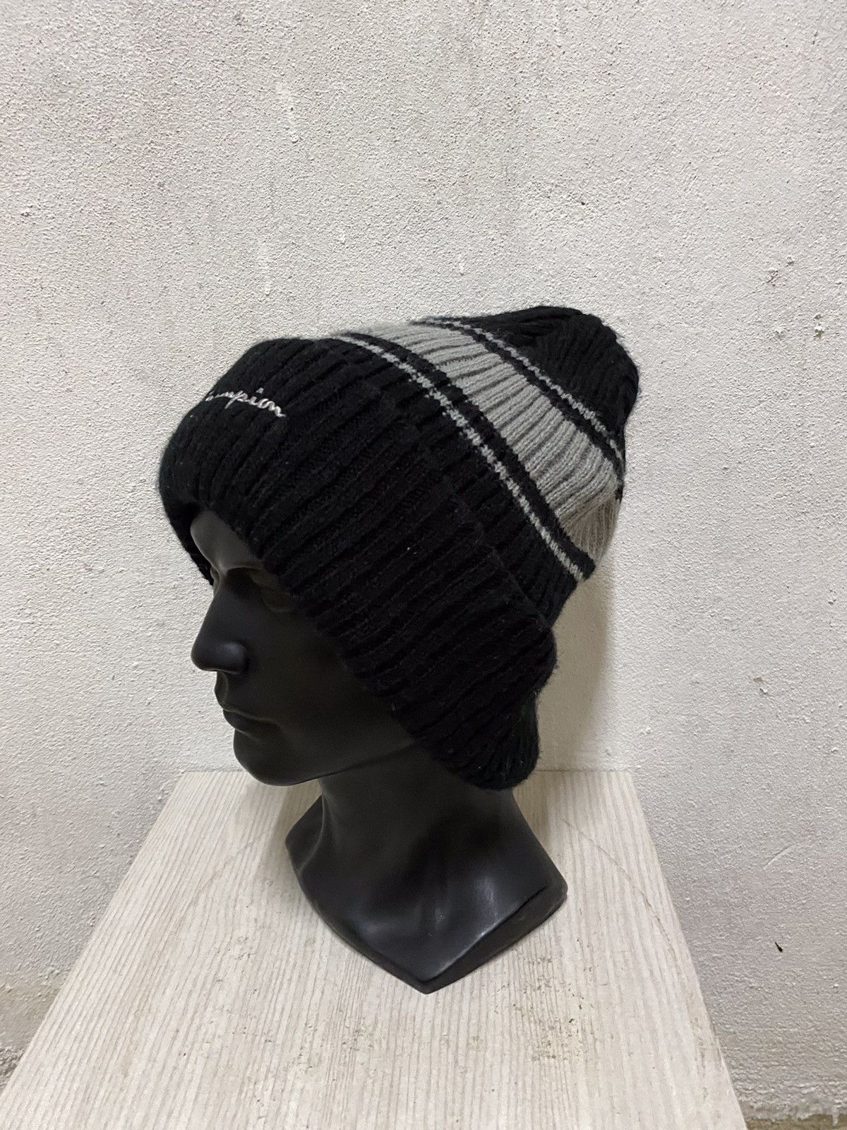Champion × Vintage Vintage Champion Stripe Design Beanie Hat Size ONE SIZE - 3 Thumbnail