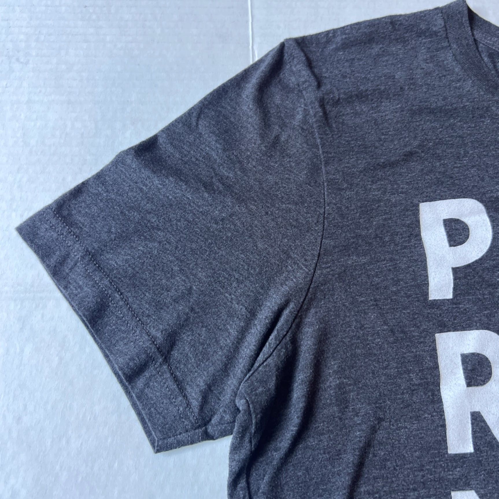 Vintage VINTAGE NPR Public Radio Nerd 89.3 KPCC Shirt Adult Large Gray Nike? Size US L / EU 52-54 / 3 - 4 Thumbnail