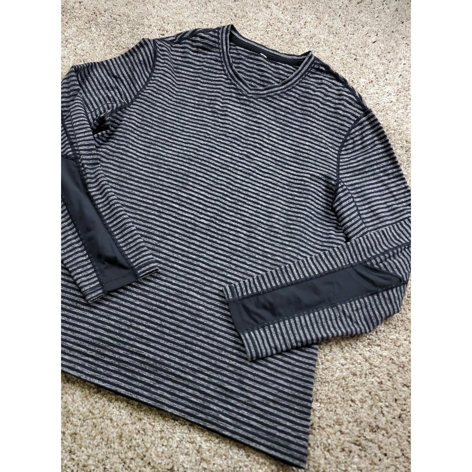Lululemon Lululemon Speed Long Sleeve Shirt Mens L Gray Striped Pullover Tech Stretch Size US L / EU 52-54 / 3 - 2 Thumbnail