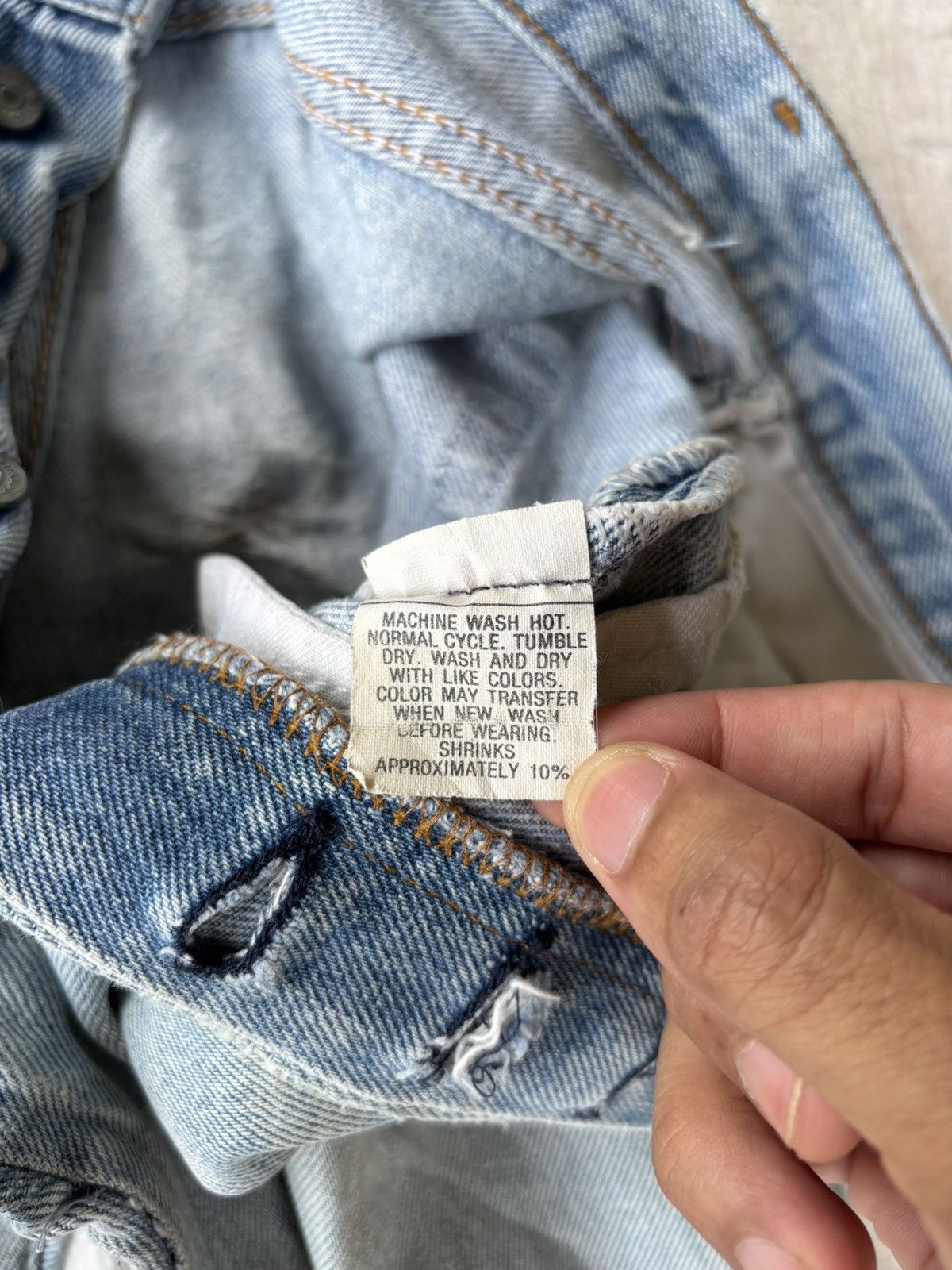 Levi's 🔥VINTAGE LEVIS 501 SUPER DISTRESSED DENIM THRASHED JEANS Size US 32 / EU 48 - 13 Thumbnail