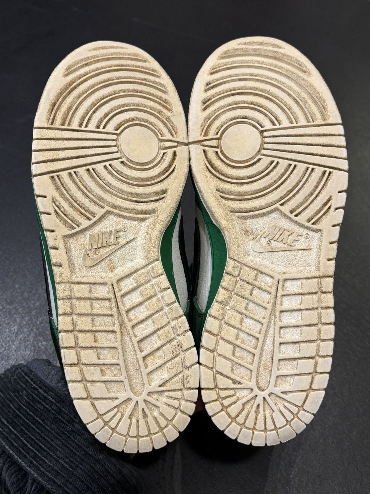 Nike Nike Dunk SB Low ‘Heineken’ Size US 7 / EU 40 - 7 Thumbnail