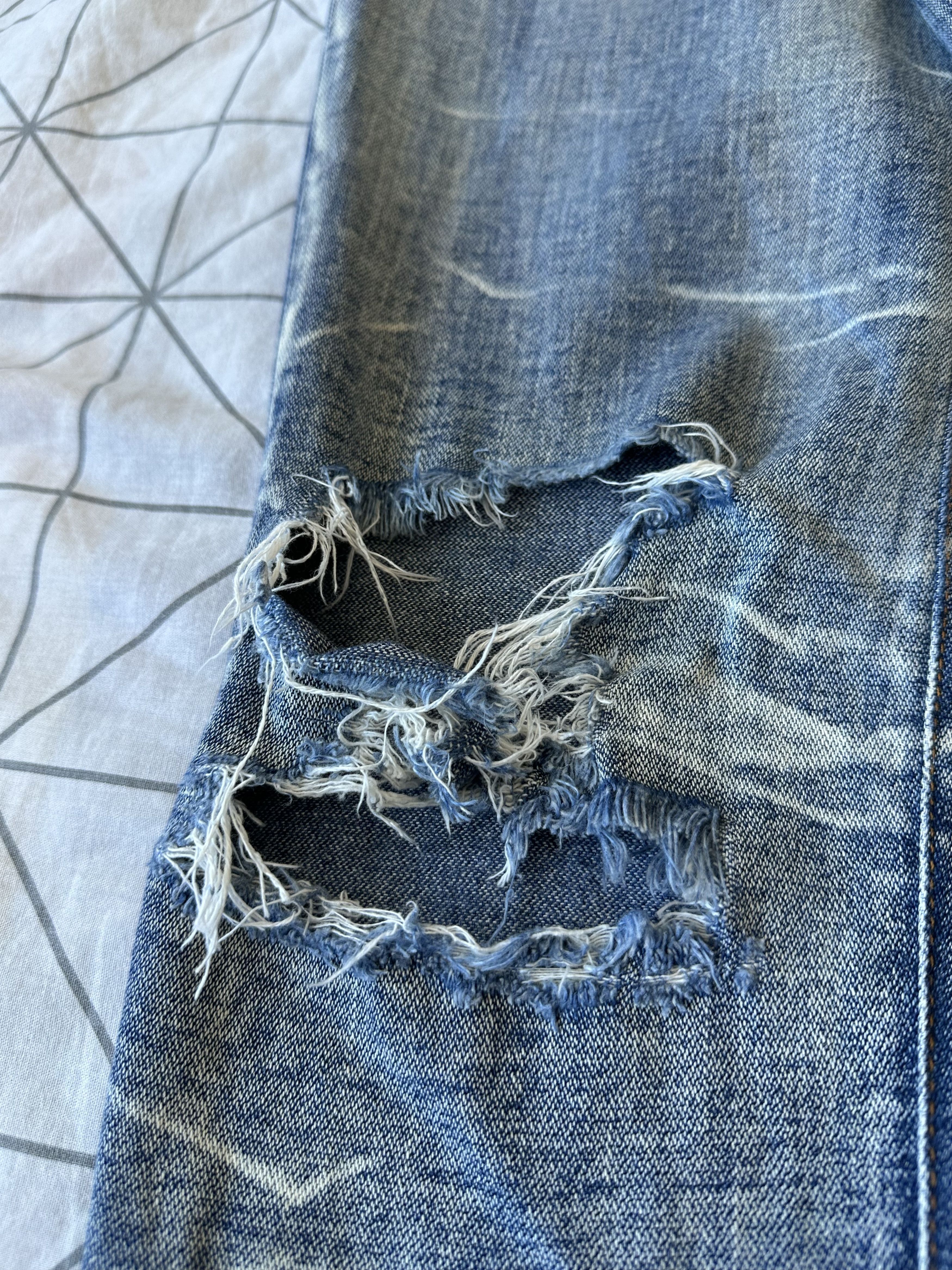 Balmain Balmain Distressed Washed Decarnin Era Denim Size US 30 / EU 46 - 5 Thumbnail
