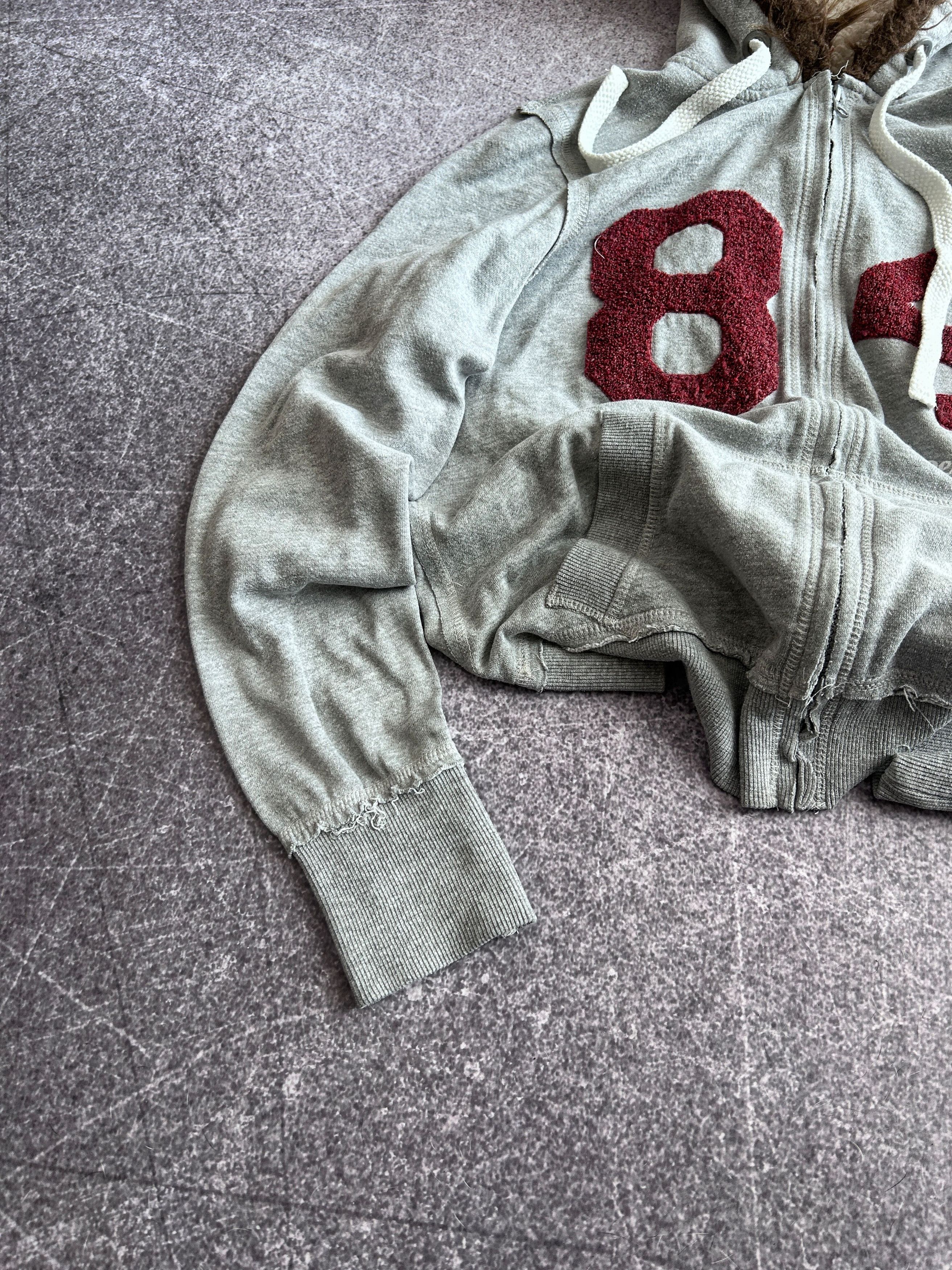 Vintage Vintage Hoodie 84 Graphic Fur Hood Grunge Distressed Y2K Size US S / EU 44-46 / 1 - 2 Thumbnail