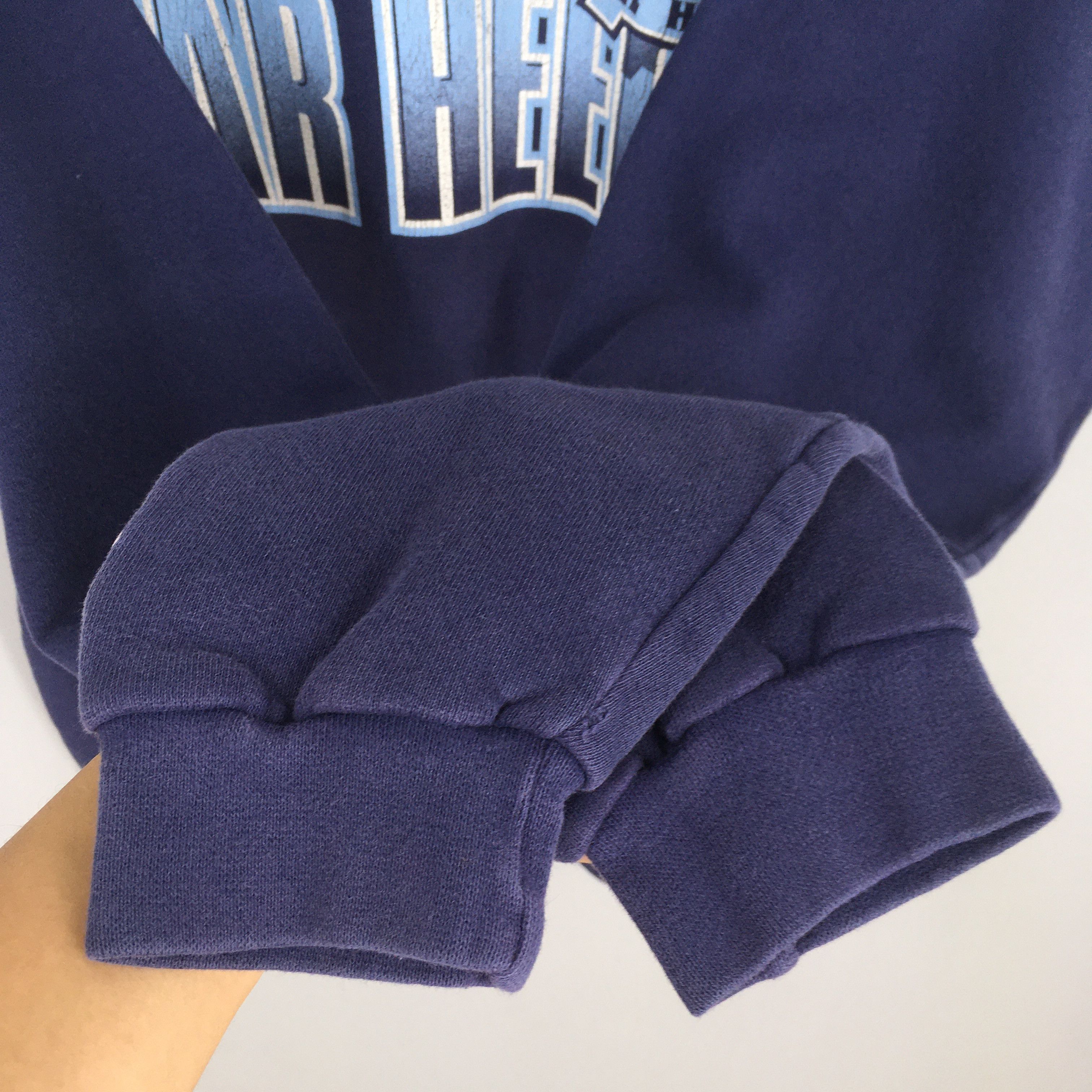 NCAA 90s North Carolina Tar Heels Basketball Sweatshirt Large Size US L / EU 52-54 / 3 - 4 Thumbnail
