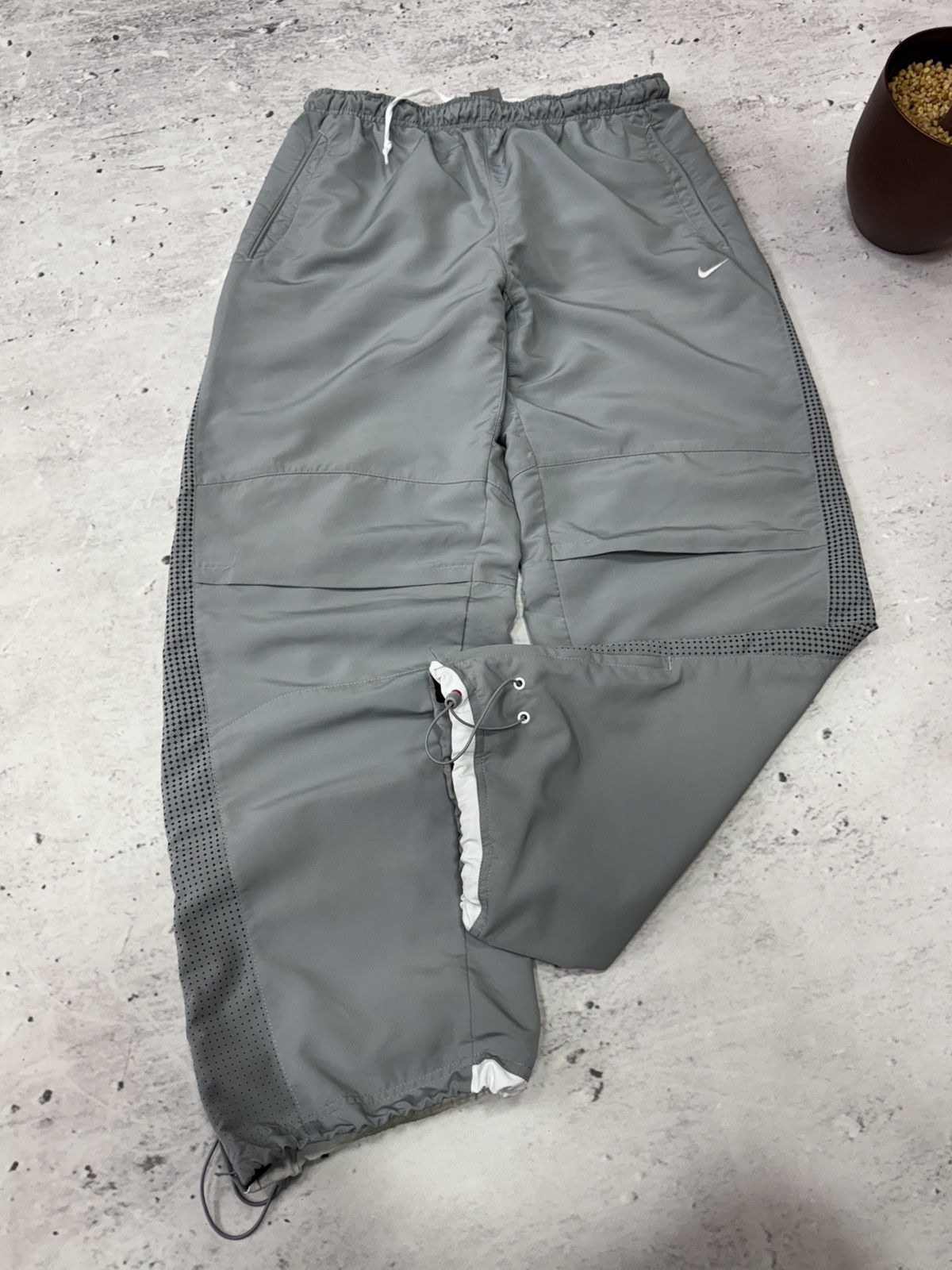 Nike × Vintage NIKE NYLON VINTAGE Y2K OVERSIZE BAGGY FIT PANTS SWEATPANTS Size US 32 / EU 48 - 5 Thumbnail