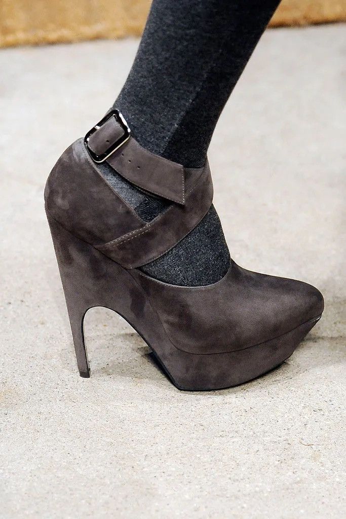 Yves Saint Laurent FW2009 Lady Gaga Imperiale suede platform wedge heels Size US 6 / IT 36 - 5 Thumbnail
