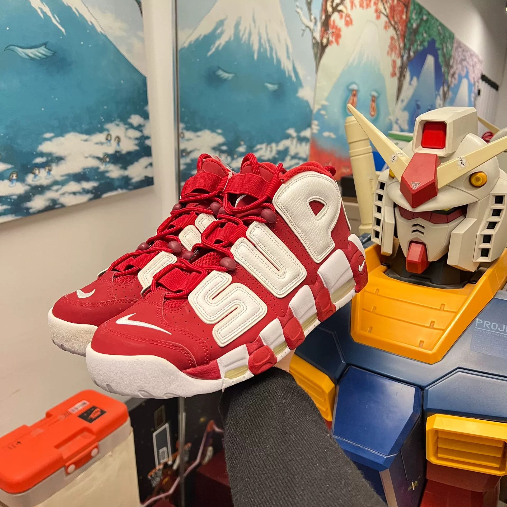 Supreme Supreme Air Pippen Uptempo Red Size US 11.5 / EU 44-45 - 1 Thumbnail