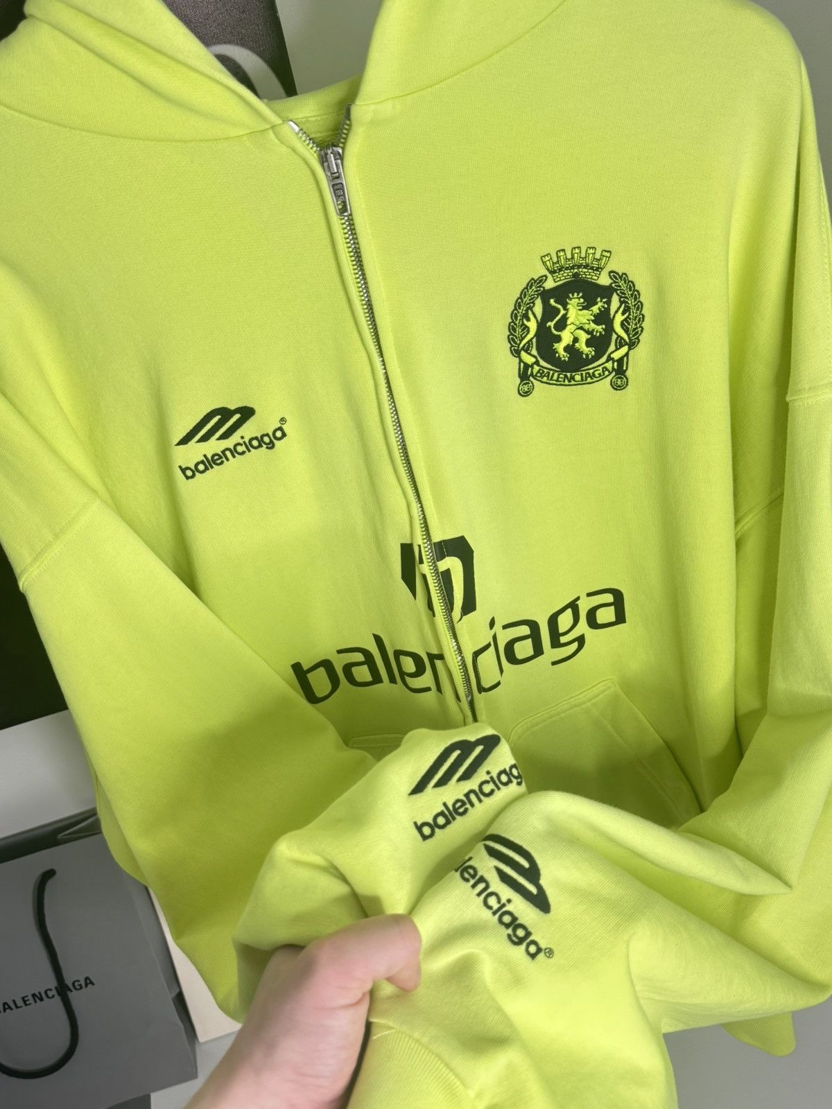 Balenciaga ✅Balenciaga Soccer Paris neon zip hoodie Sample Size US L / EU 52-54 / 3 - 4 Thumbnail