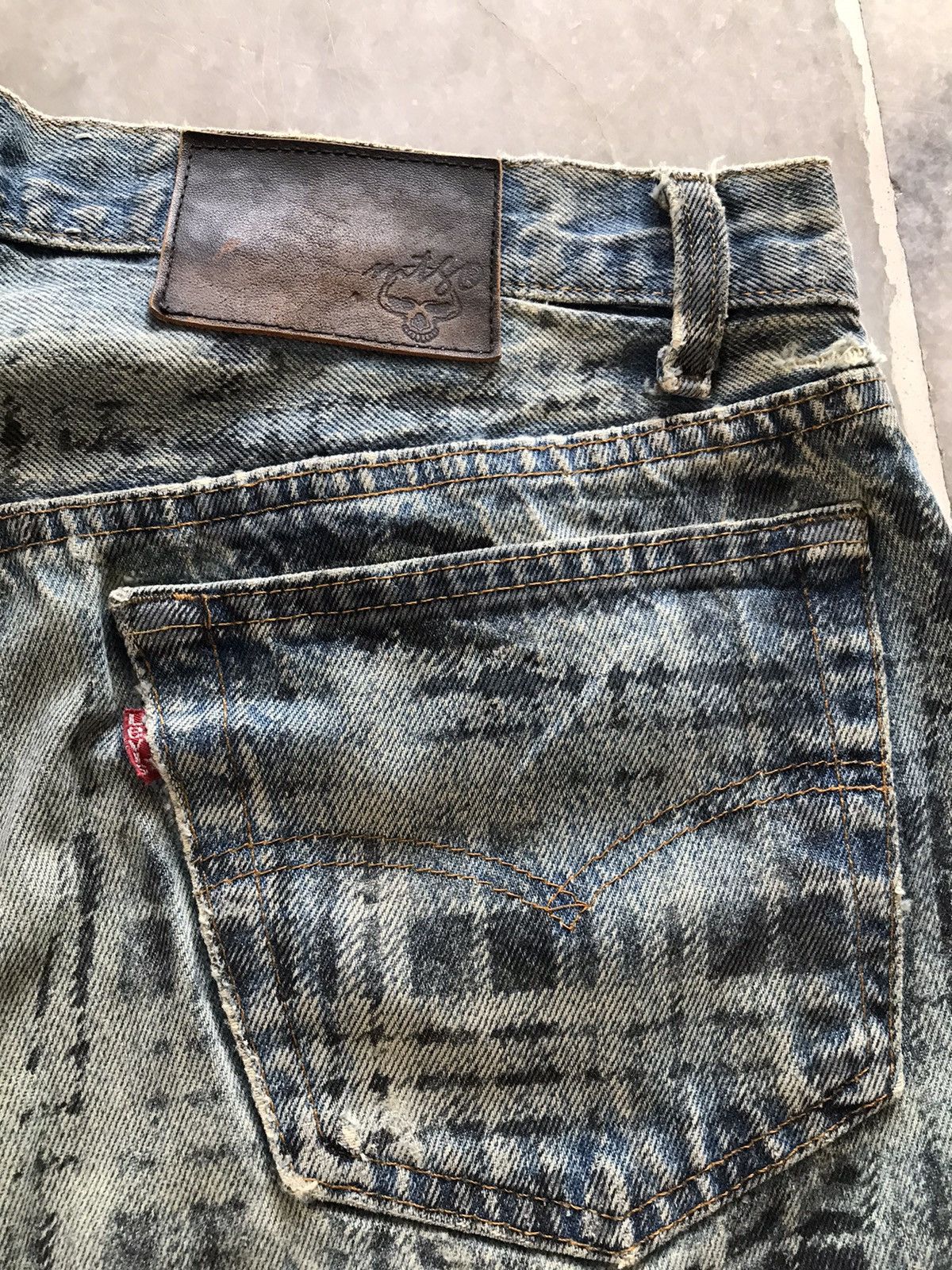 Levi's Vintage Clothing × Montage Vintage Levi’s 501 Jeans Custom Montage denim Crowd Size US 34 / EU 50 - 8 Thumbnail