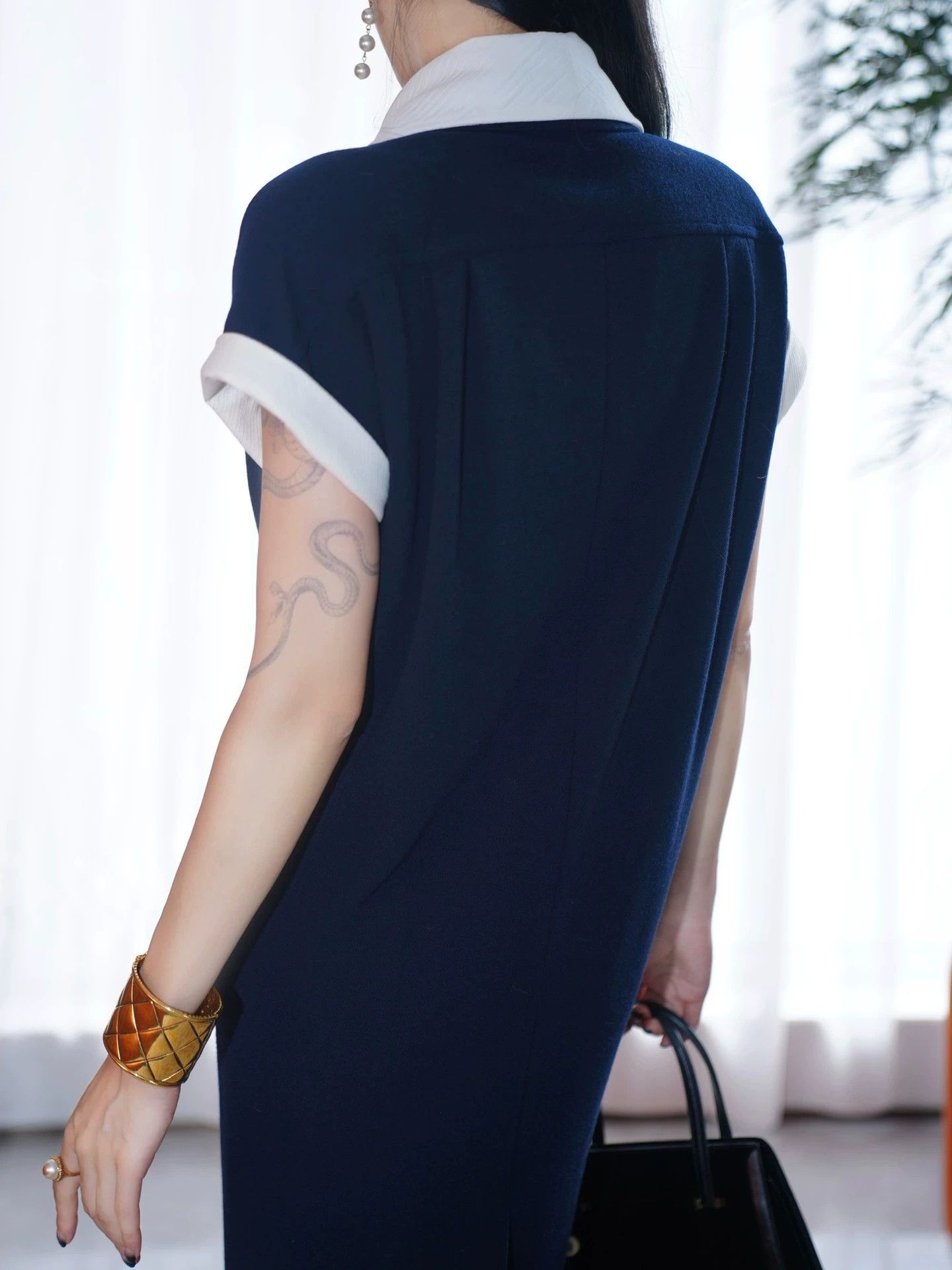 Chanel Chanel 1980s Navy Wool Colorblock Gold Button Dress Size S / US 4 / IT 40 - 9 Thumbnail