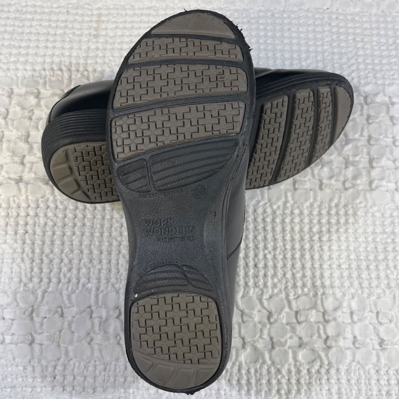 Dansko Work Wonders By Dansko Women's Black Shoes/Clogs Sz 37 SKU 5 Size US 7 / IT 37 - 5 Thumbnail