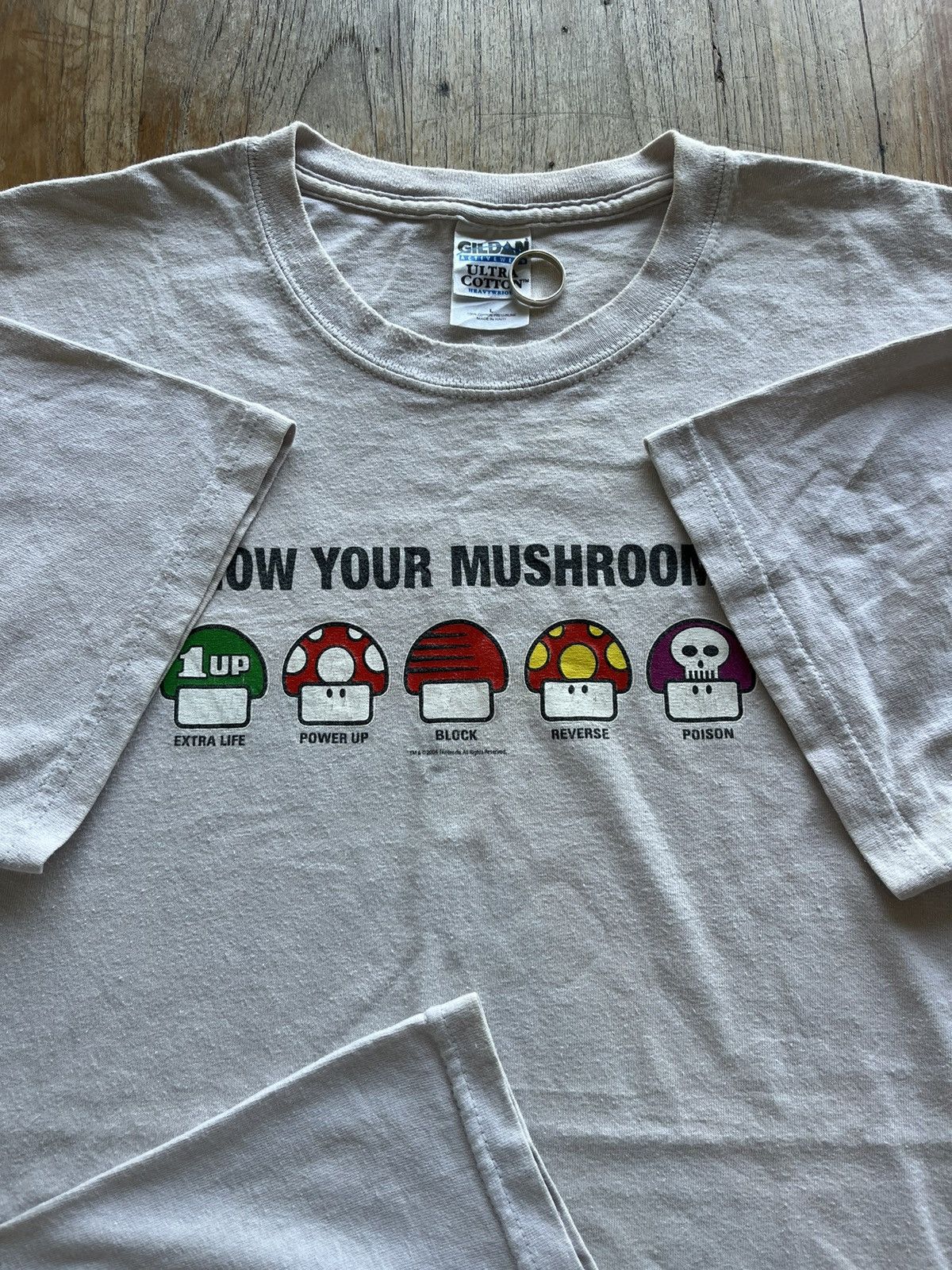Nintendo × Vintage Vintage KNOW YOUR MUSHROOMS 2004’s Nintendo Mario Tshirt Size US L / EU 52-54 / 3 - 8 Thumbnail
