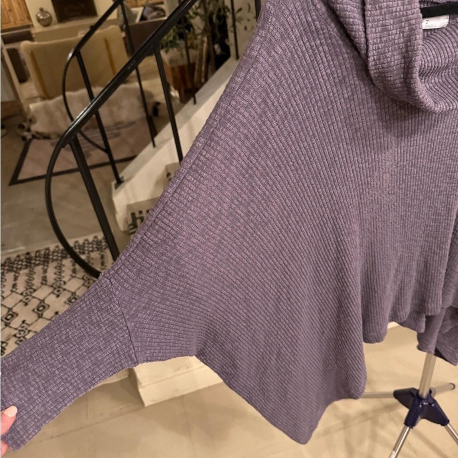 Free People Free People FP Beach World Traveler Open Back Cowl Neck M Size M / US 6-8 / IT 42-44 - 9 Thumbnail