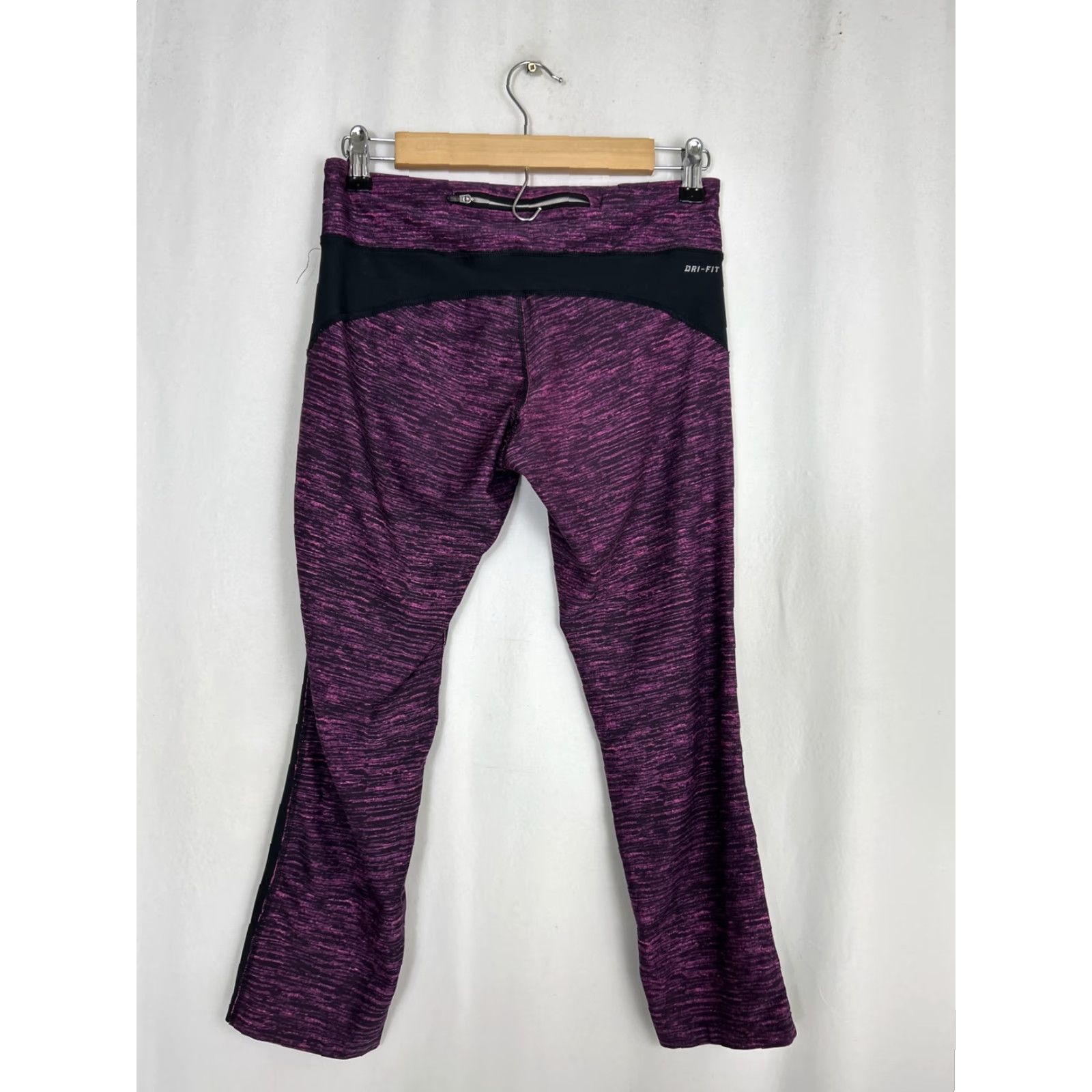 Nike Nike Womens Leggings Capri DriFit Drawstring M Black Pink 28x24 Activewear Womens Size 32" / US 10 / IT 46 - 6 Thumbnail