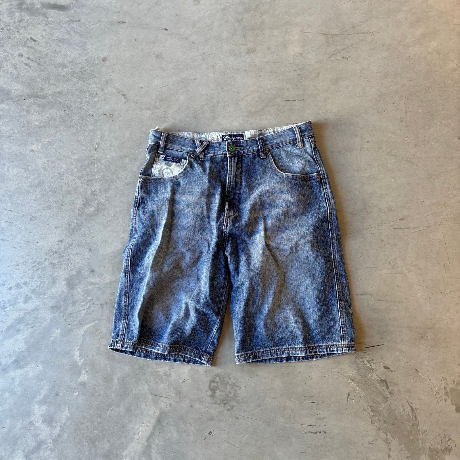 Vintage y2k faded washed denim shorts Size US 34 / EU 50 - 1 Thumbnail
