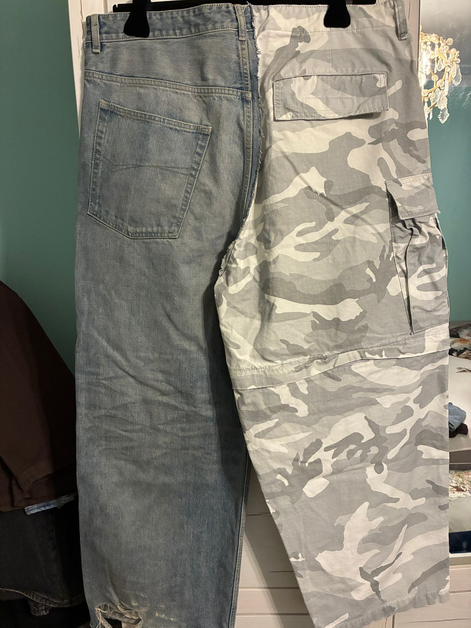Balenciaga Hybrid camo pants Size US 34 / EU 50 - 2 Thumbnail