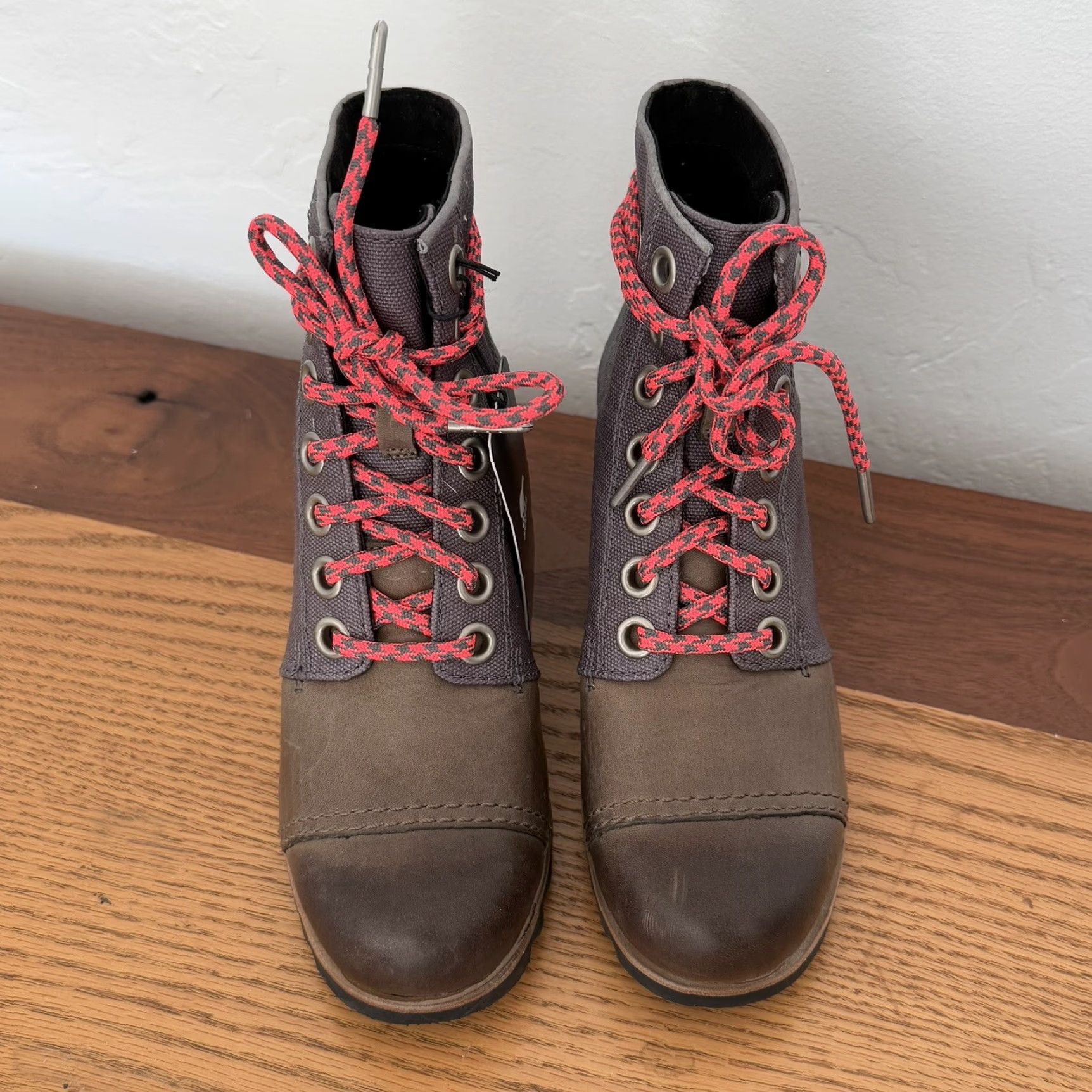 SOREL Sorel PDX Leather Hidden Wedge Boot Women's 6 Brown Grey Waterproof Lace Up Size US 6 / IT 36 - 3 Thumbnail