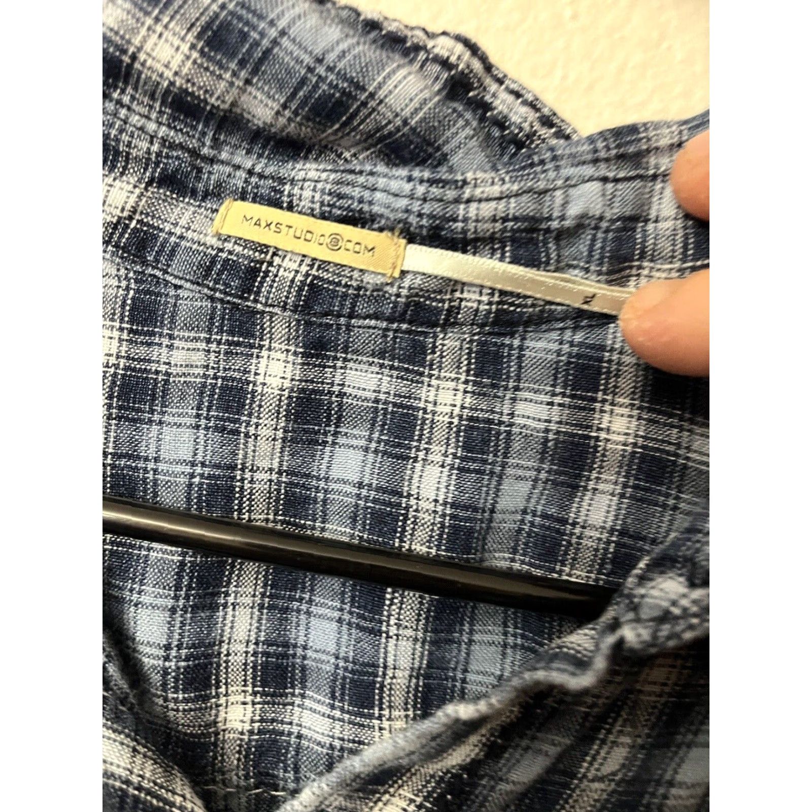 Vintage VINTAGE Max Studio Women's Button-Up Shirt XL Blue Plaid Casual Oversized Rayon Size XL / US 12-14 / IT 48-50 - 3 Thumbnail