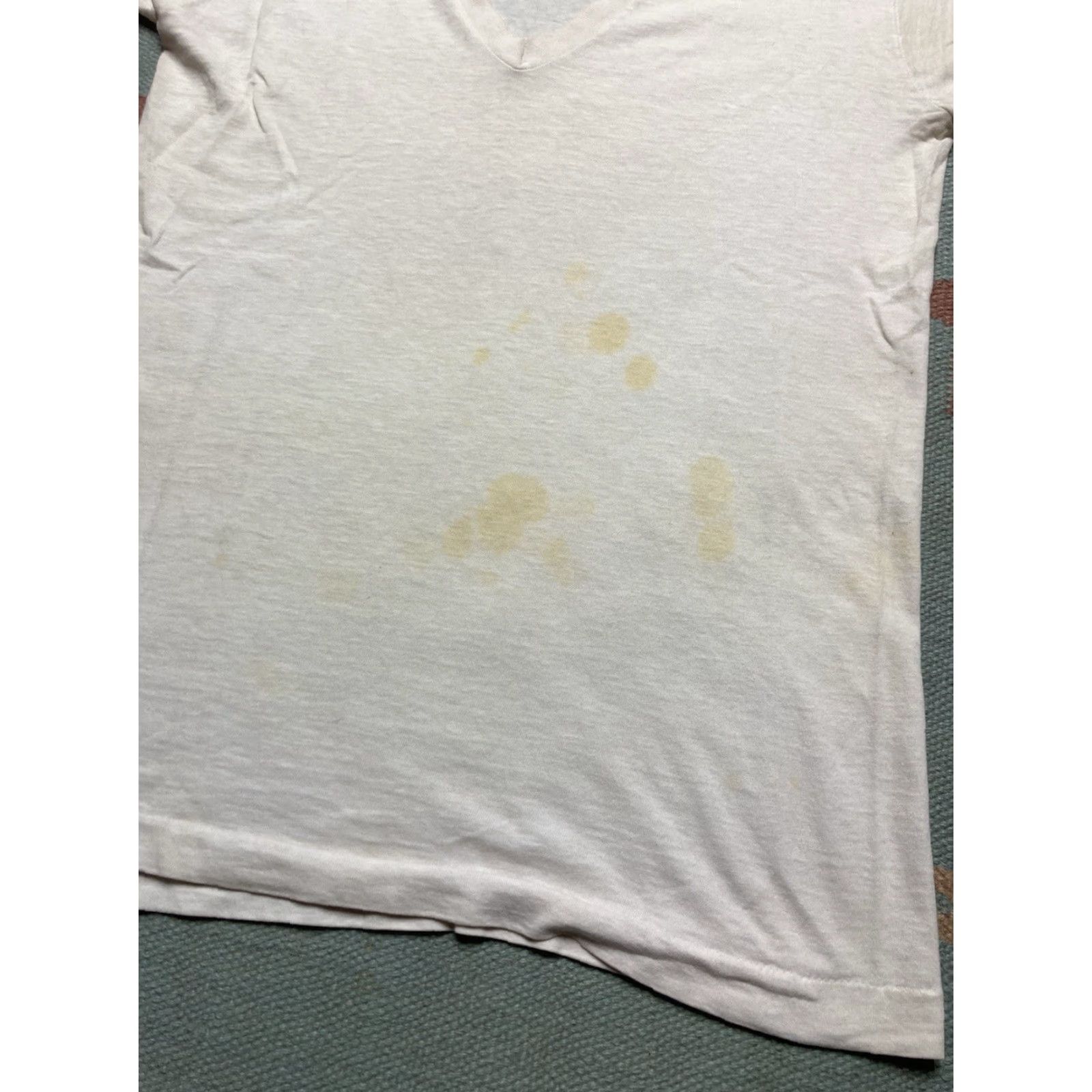 Fruit Of The Loom VINTAGE Fruit of the Loom T-Shirt Grunge V-Neck White Cotton Medium M Men Shirt Size US M / EU 48-50 / 2 - 3 Thumbnail