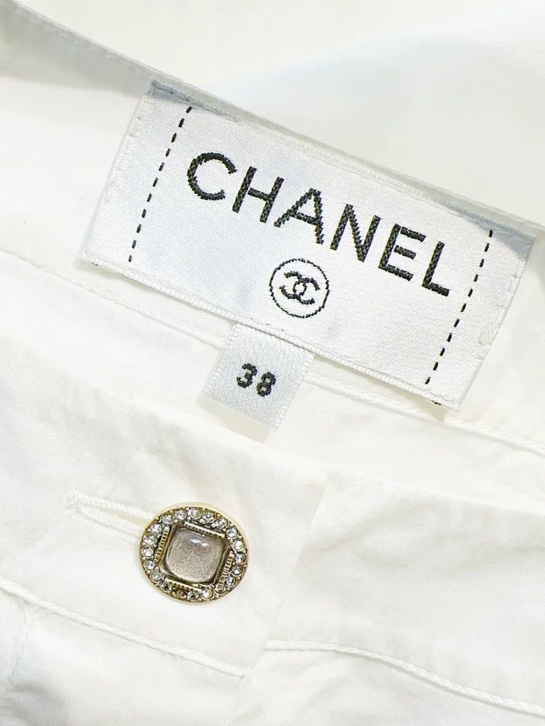 Chanel Chanel White round-neck glazed button long-sleeved shirt Size XS / US 0-2 / IT 36-38 - 6 Thumbnail