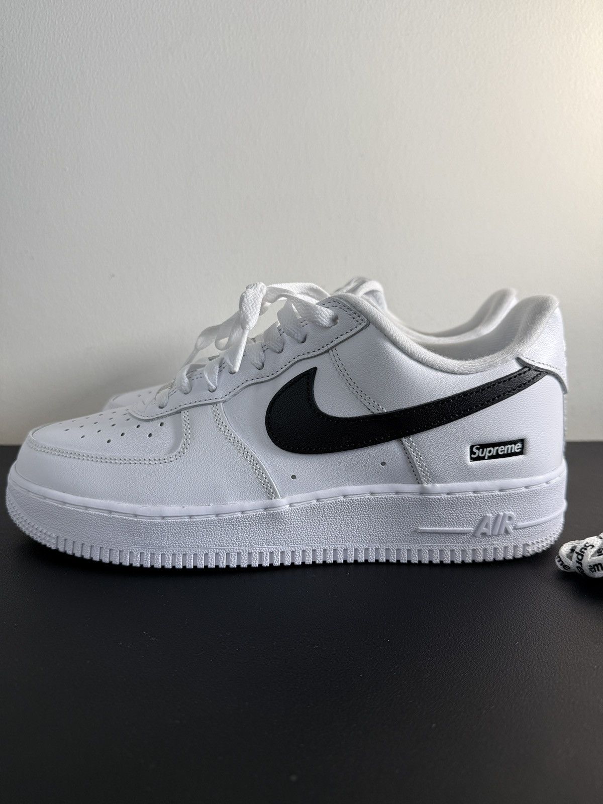 Nike × Supreme Brand New Black Supreme Nike Air Force Ones Size US 8.5 / EU 41-42 - 3 Thumbnail