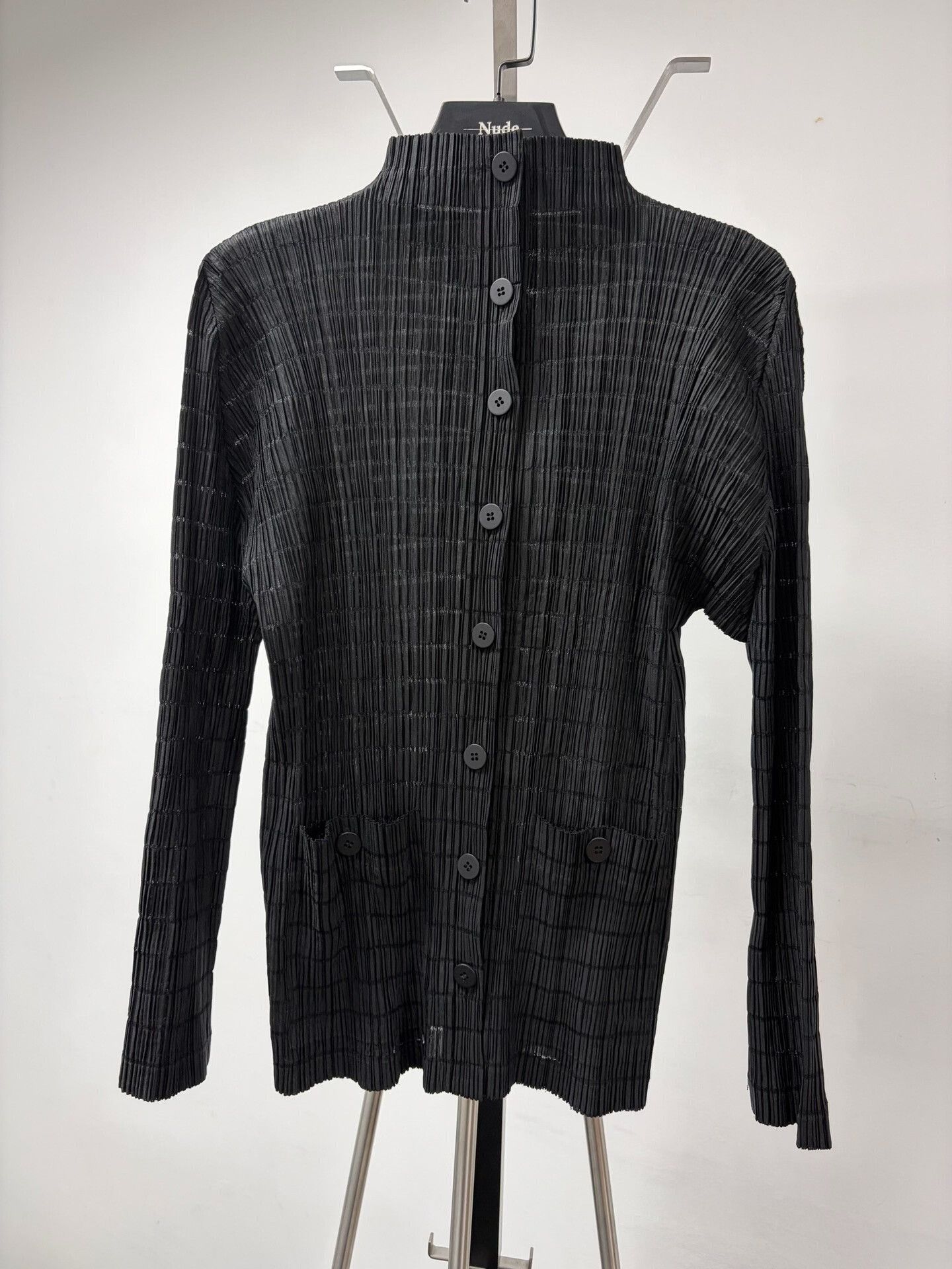 Pleats Please Issey Miyake Pleats Please Issey Miyake Black Top Size M / US 6-8 / IT 42-44 - 1 Thumbnail