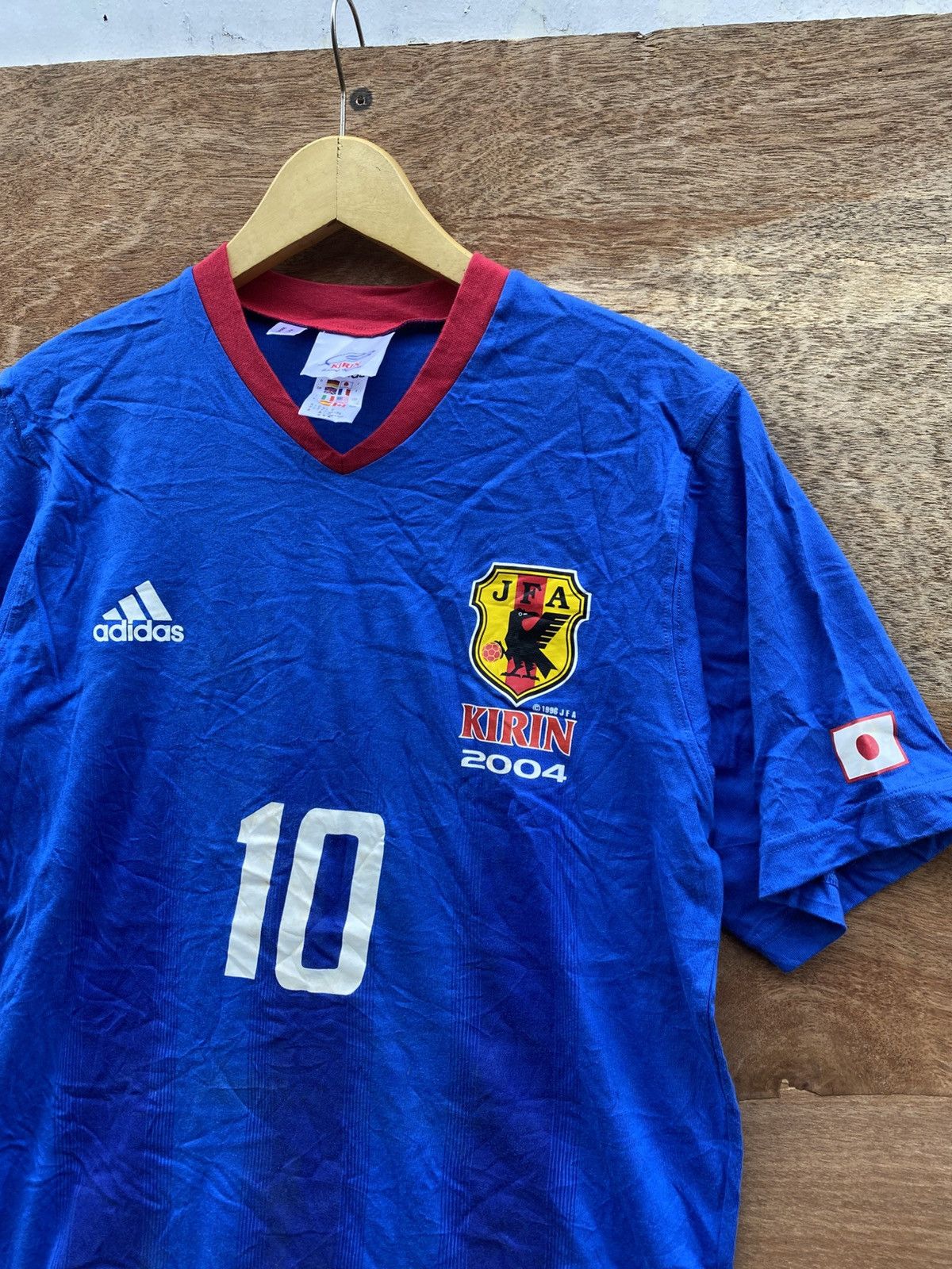 Adidas 2000s Vintage adidas kirin japan vneck tshirt Size US L / EU 52-54 / 3 - 2 Thumbnail