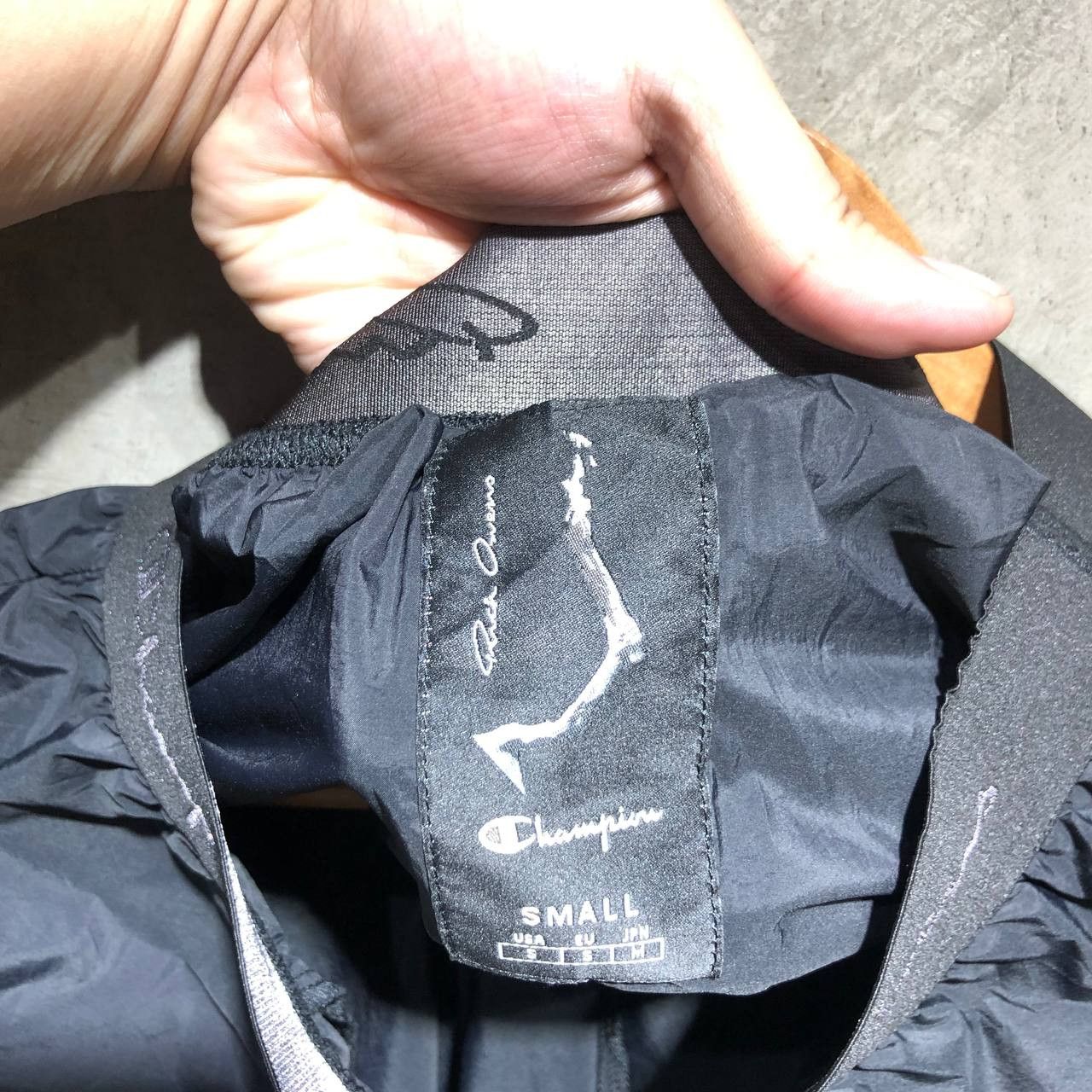 Champion × Rick Owens Rick Owens x Champion Dolphin Nylon Boxer Shorts Size 30" / US 8 / IT 44 - 4 Thumbnail