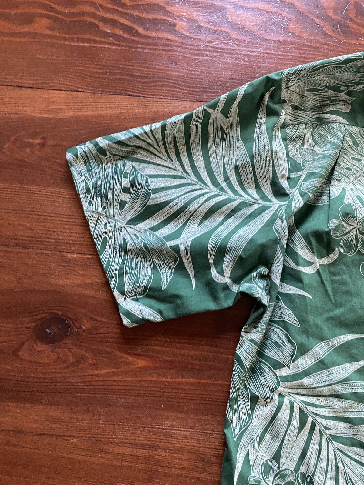 Vintage Vintage 80’s T&L Factory Green Hawaiian Shirt Button Up Size US S / EU 44-46 / 1 - 11 Thumbnail