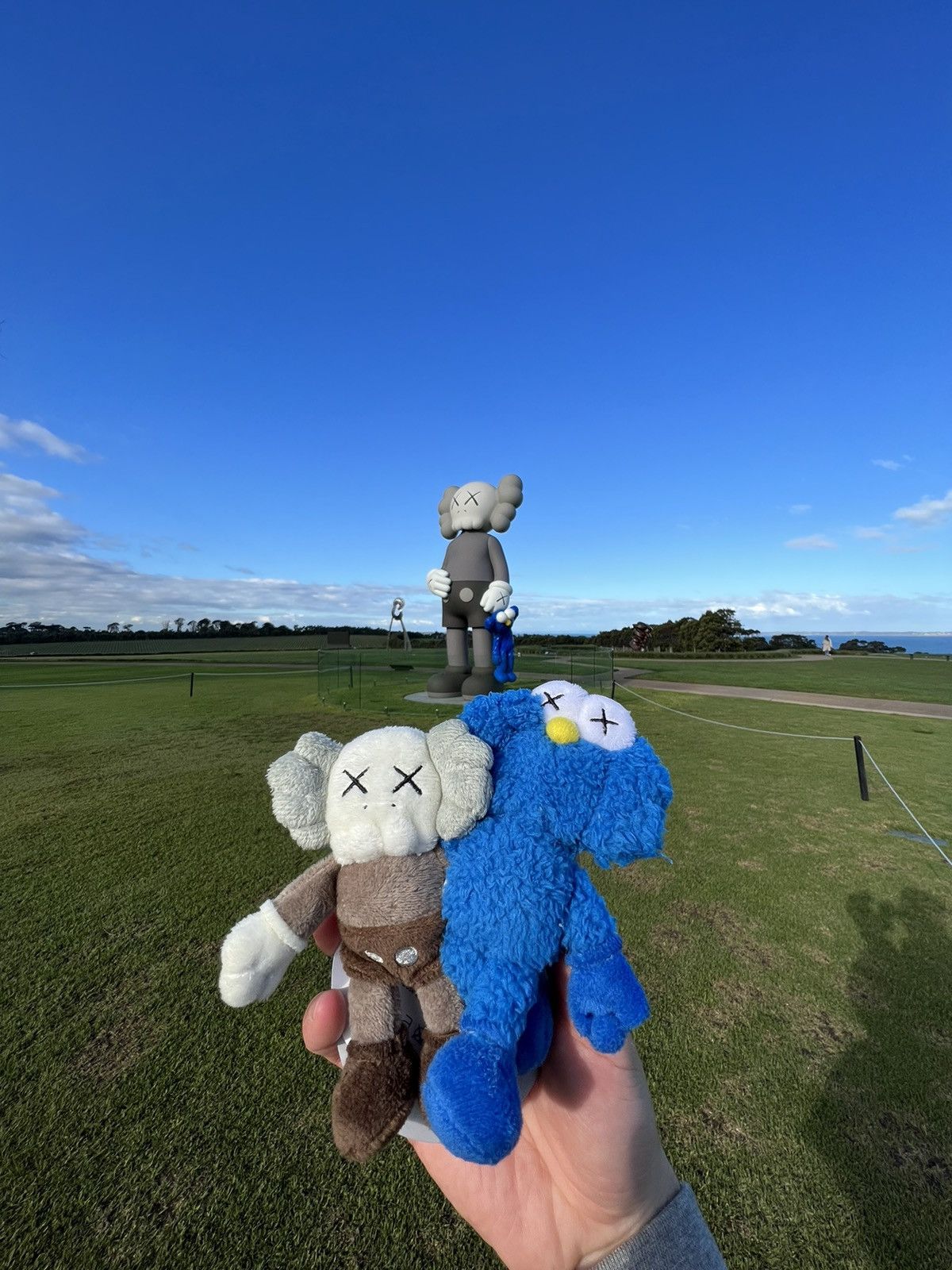 Kaws Kaws Seeing/Watching plush keychain kaws holiday Size ONE SIZE - 11 Thumbnail