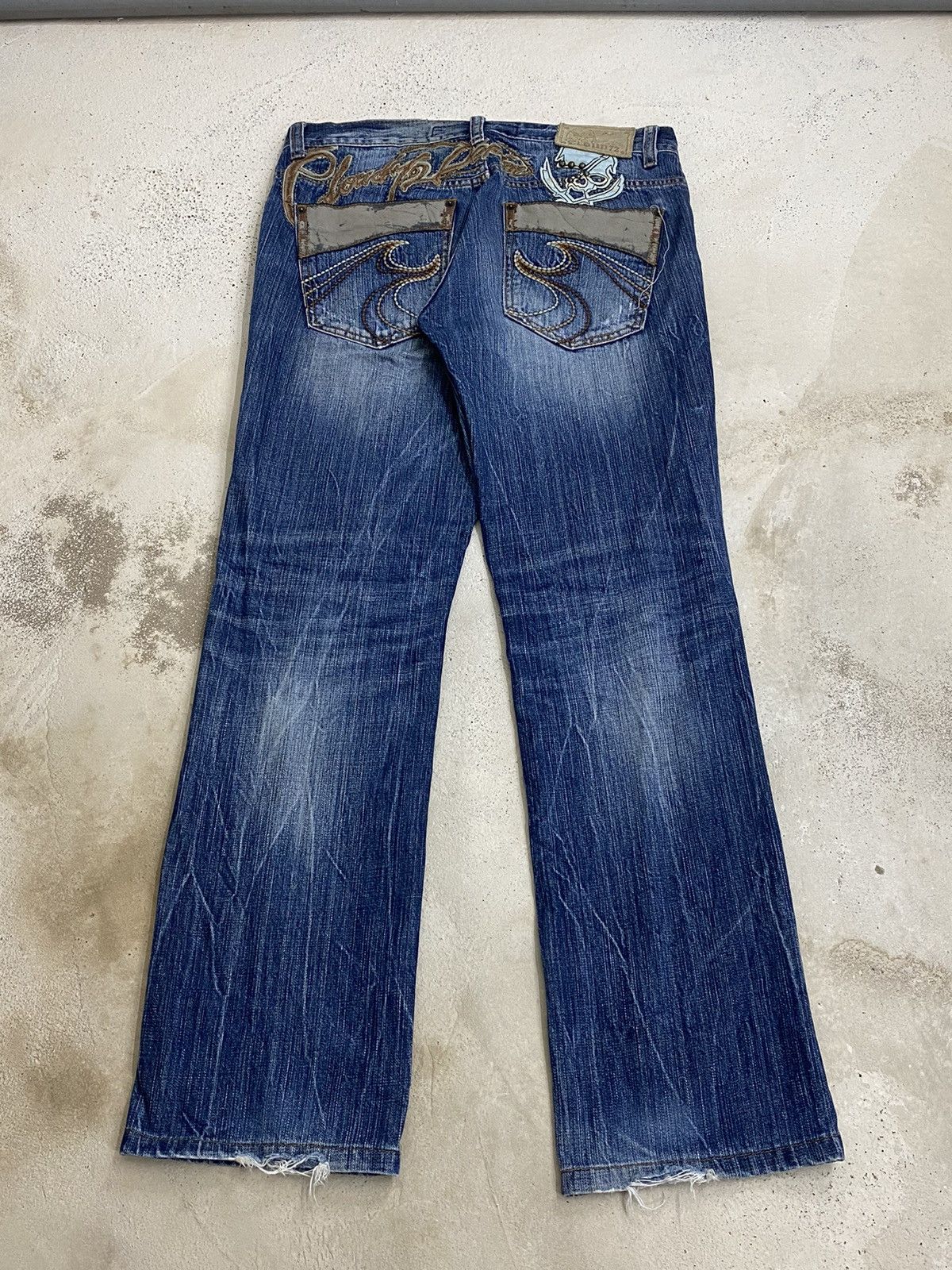 If Six Was Nine × Japanese Brand × Le Grande Bleu (L.G.B.) Cloud 72 Denim Surf Patch of Pirates Blue Way Distressed Size US 33 - 1 Thumbnail
