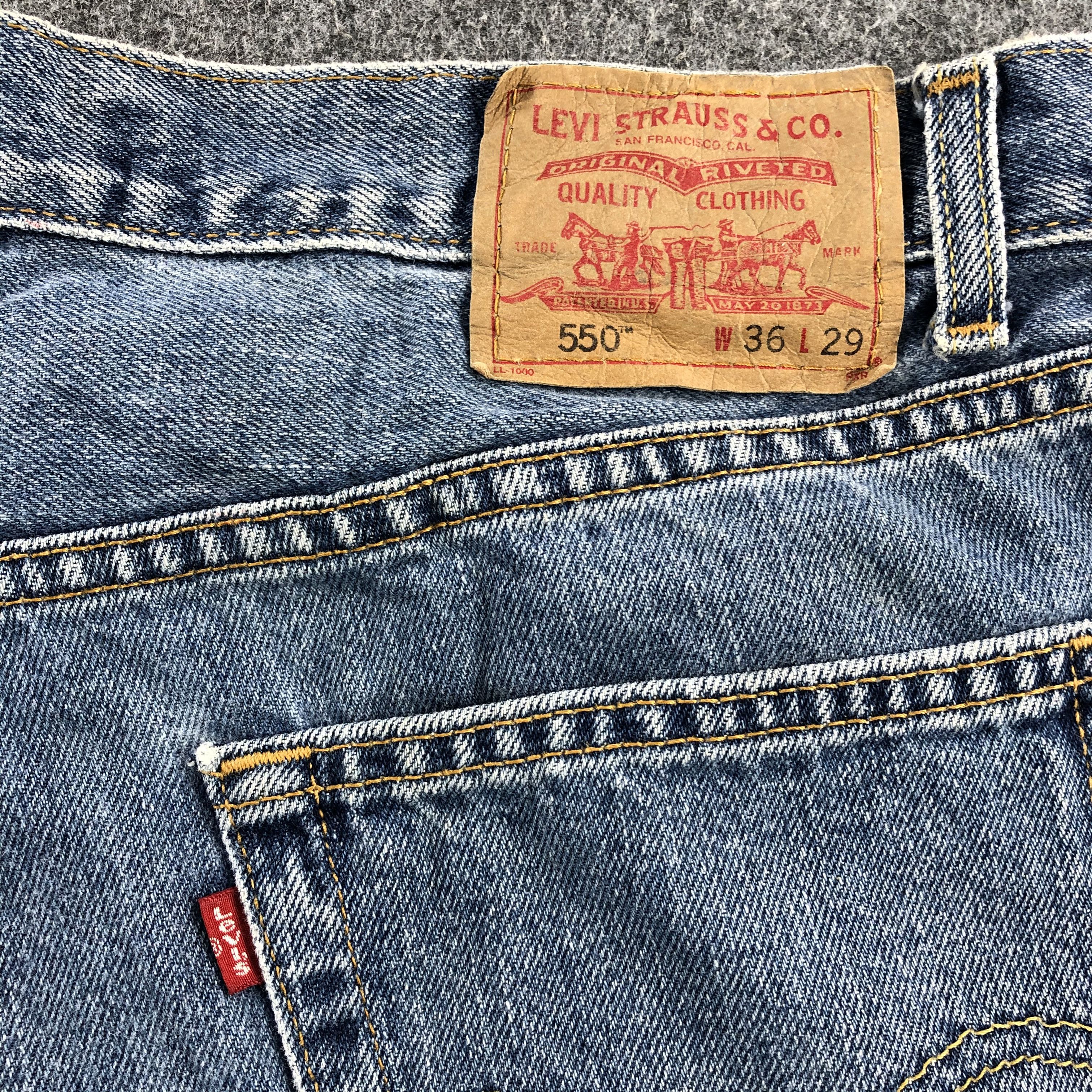 Levi's Vintage Levis 550 Denim Jeans-JM711 Size US 35 - 5 Thumbnail
