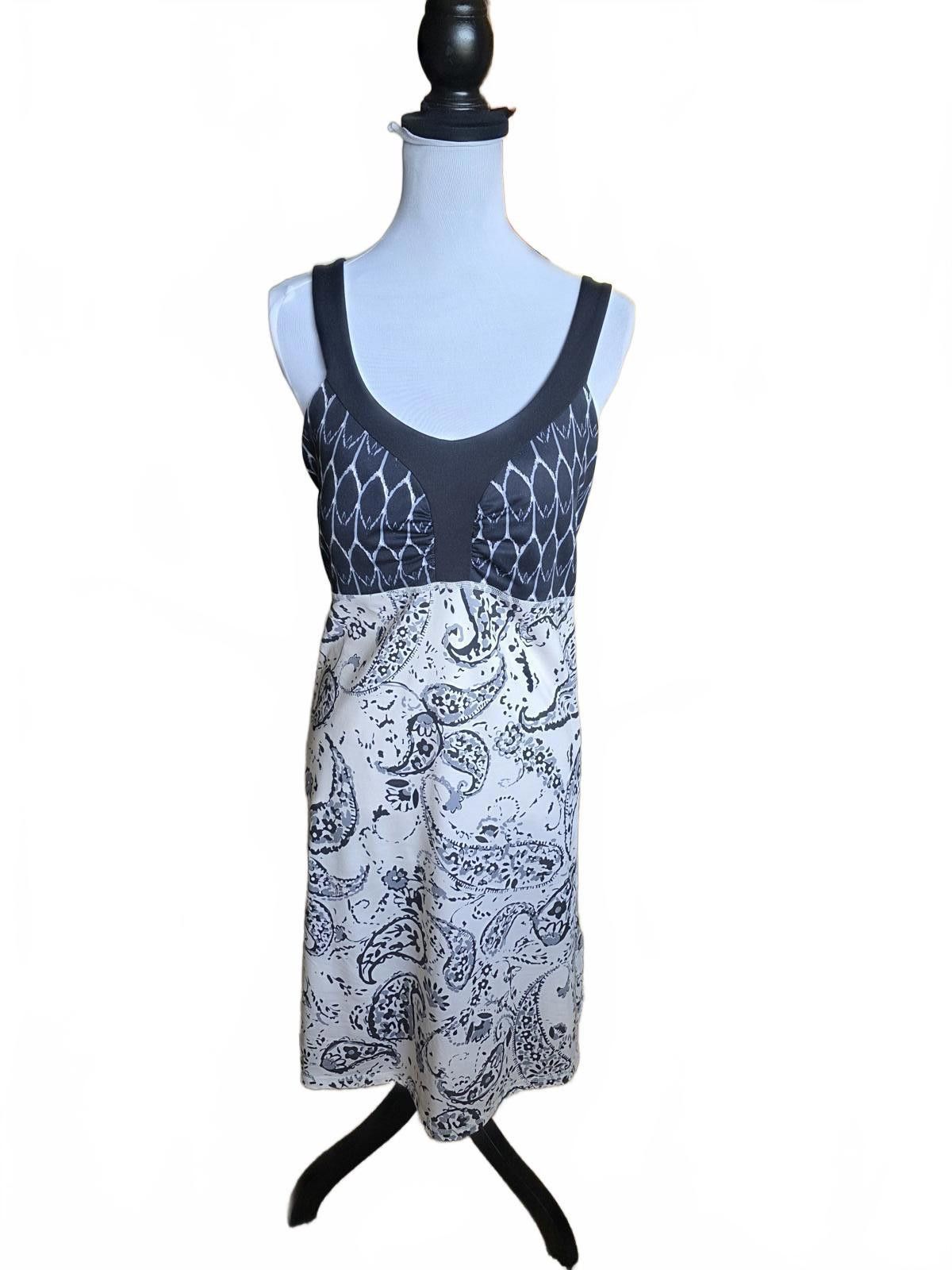The North Face The North Face Women's Cadence Tank Dress XL Size XL / US 12-14 / IT 48-50 - 1 Thumbnail