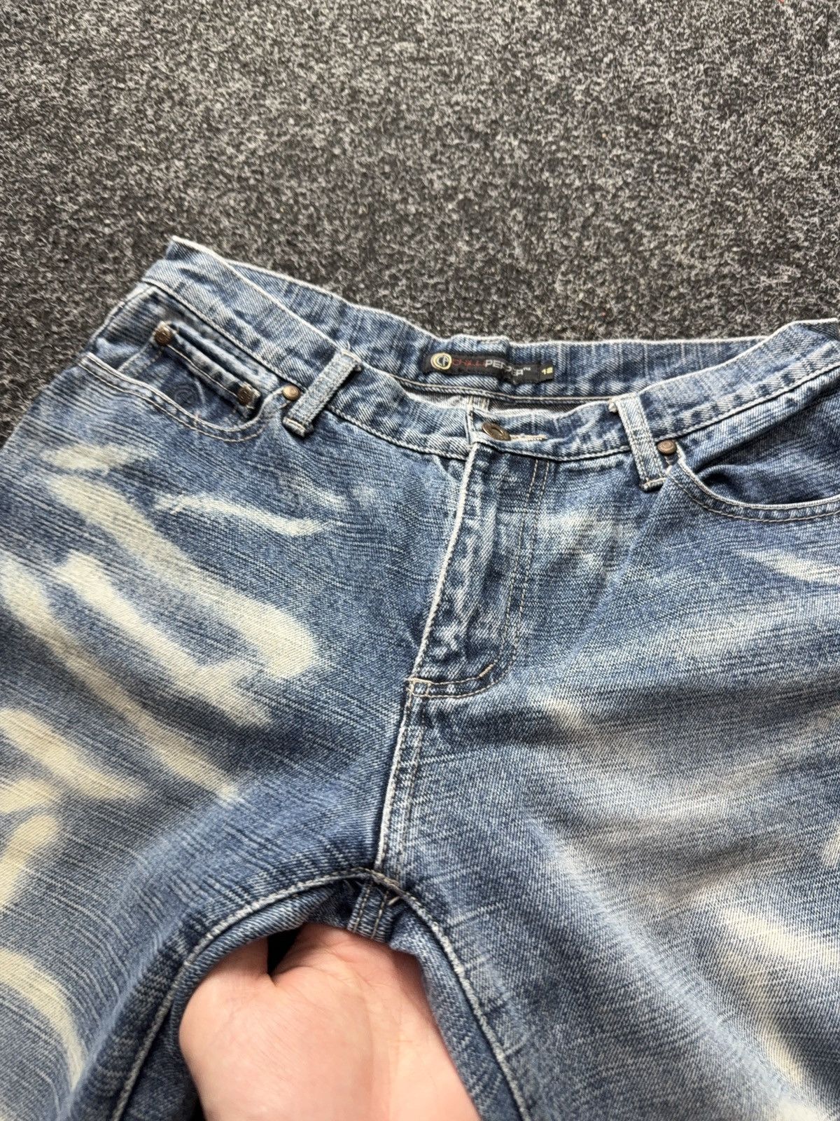 Japanese Brand Y2K Chilli Pepper Archive Flare Jeans Acid Wash Y2K Bootcut Size 30" / US 8 / IT 44 - 10 Thumbnail