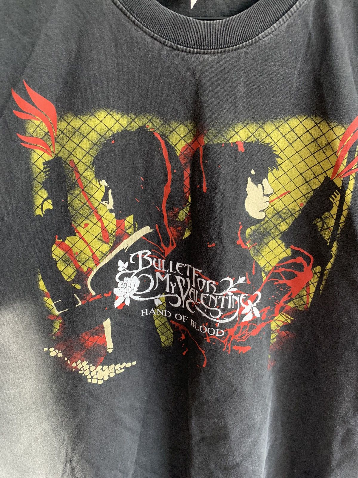 Band Tees Vintage t-shirt bullet for valentine hand of blood Size US M / EU 48-50 / 2 - 3 Thumbnail