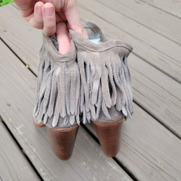 Frye Frye Ilana Grey Suede Burnished Toe Fringe Western Boho Cowg Size US 9 / IT 39 - 6 Thumbnail
