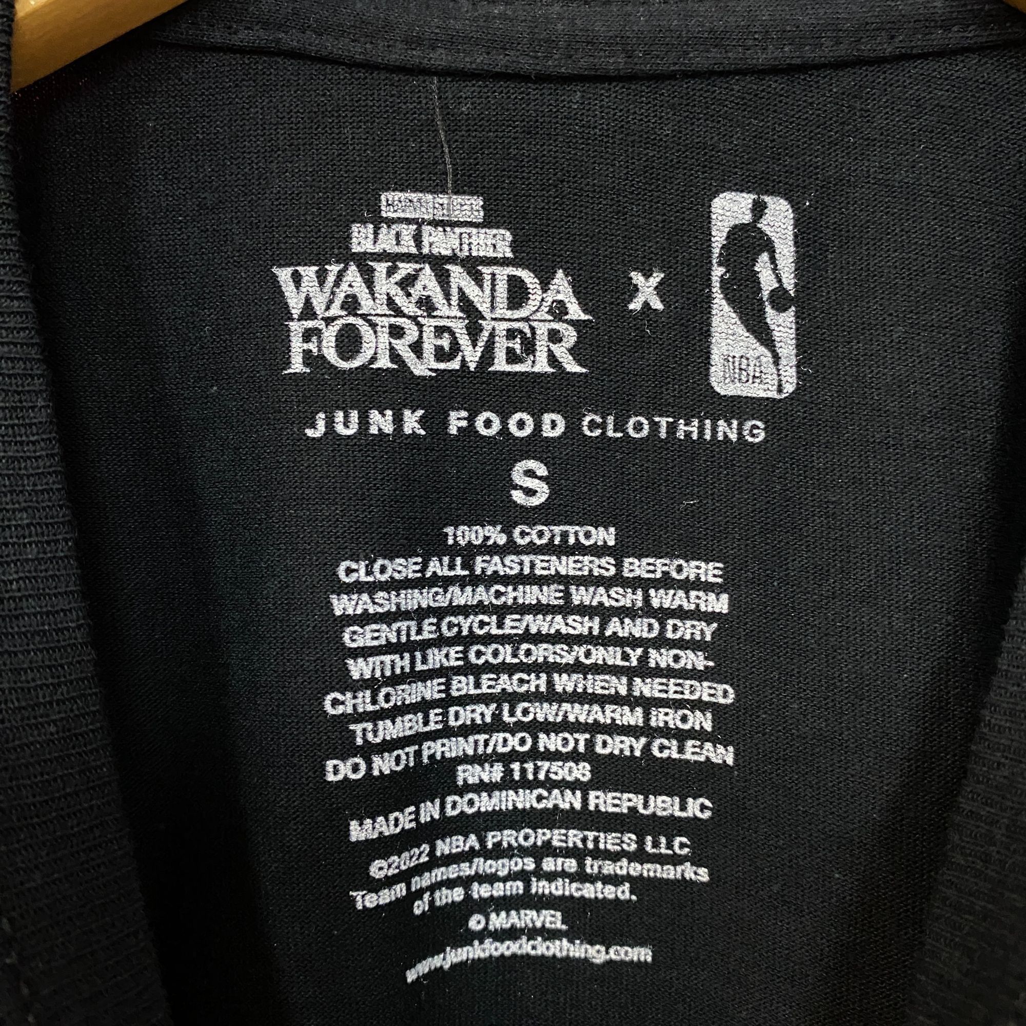 Junk Food San Antonio Spurs x Marvel Black Panther Collaboration T-shi Size US S / EU 44-46 / 1 - 4 Thumbnail