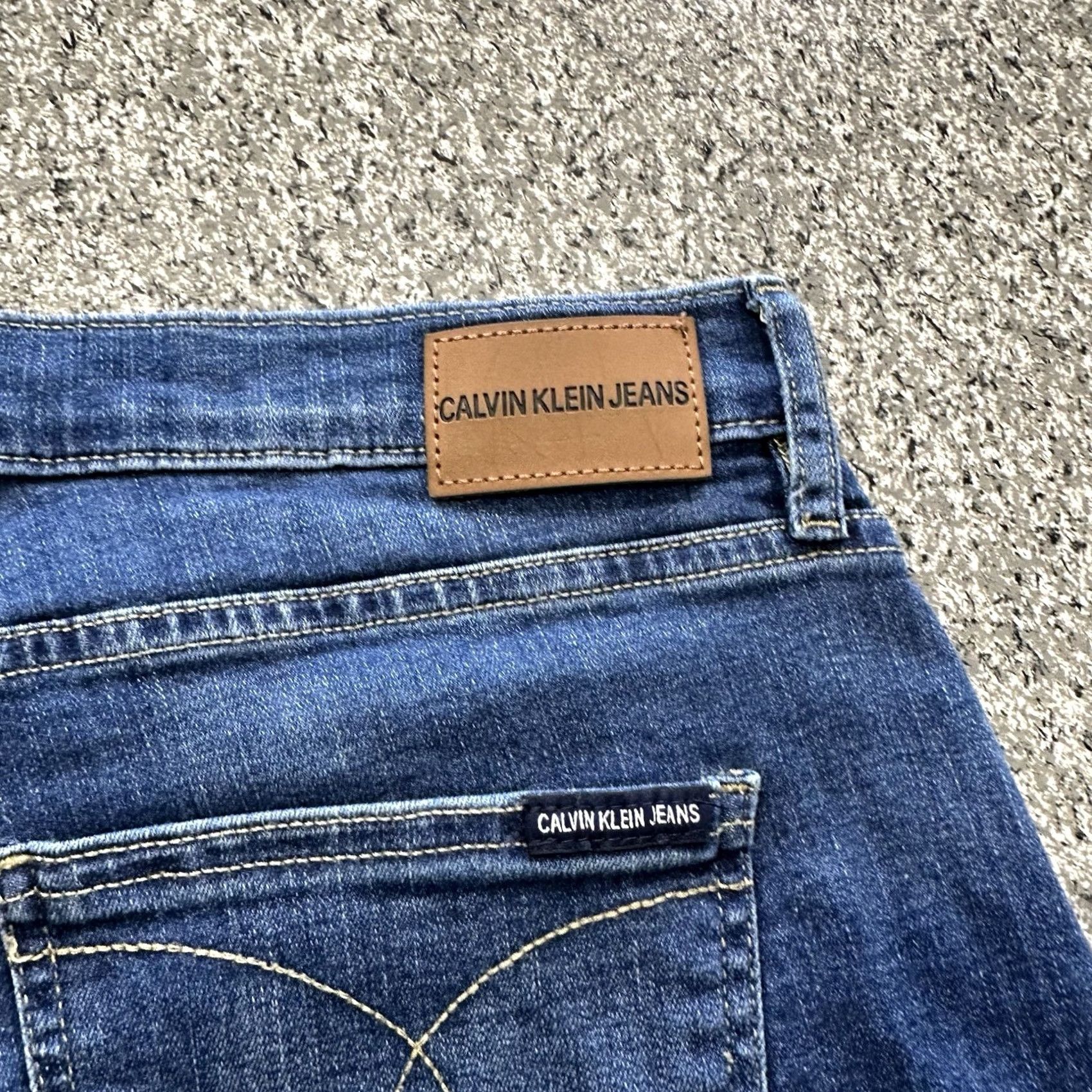 Calvin Klein Calvin Klein High Rise Denim Shorts Womens 10 30x6 Blue Cotton Polyester Spandex Viscose 5-Pocket Hem Frayed Hem Casual Size 32" / US 10 / IT 46 - 5 Thumbnail