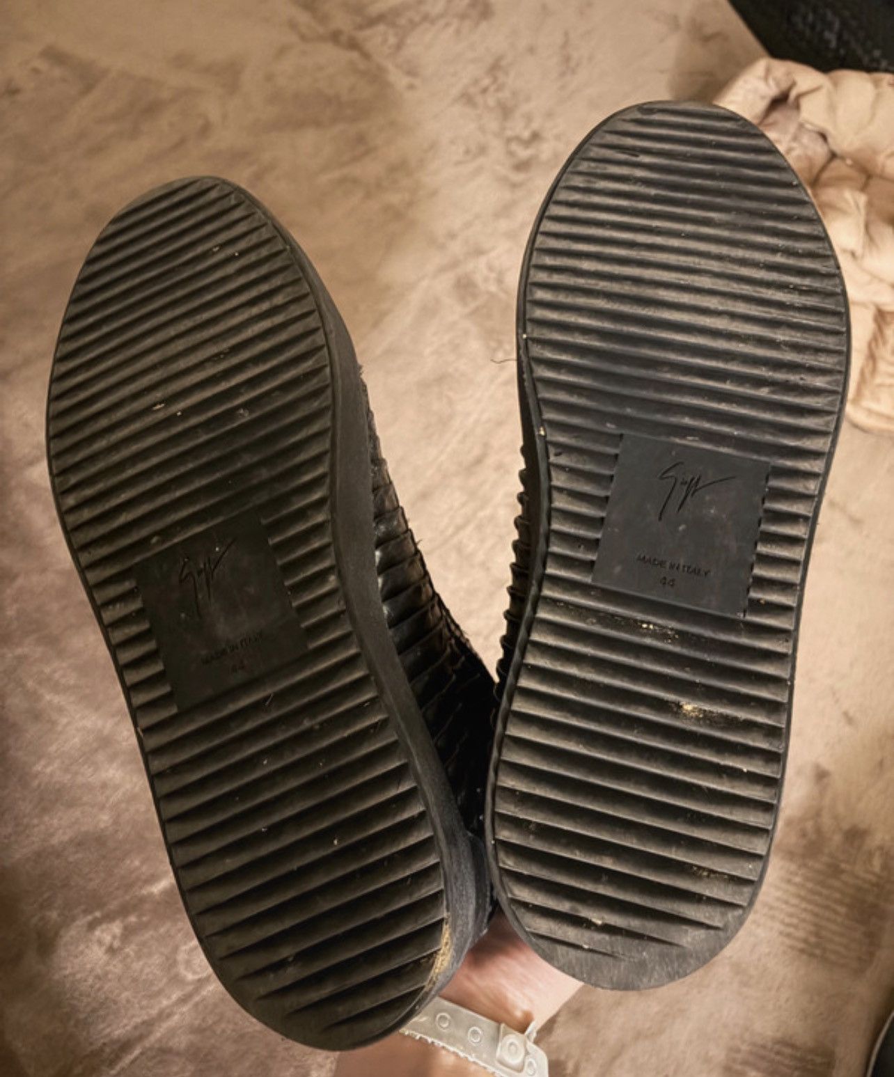 Giuseppe Zanotti Giuseppe Zanotti Ribbed Black Leather Zip Sneakers 2010s Size US 11 / EU 44 - 6 Thumbnail