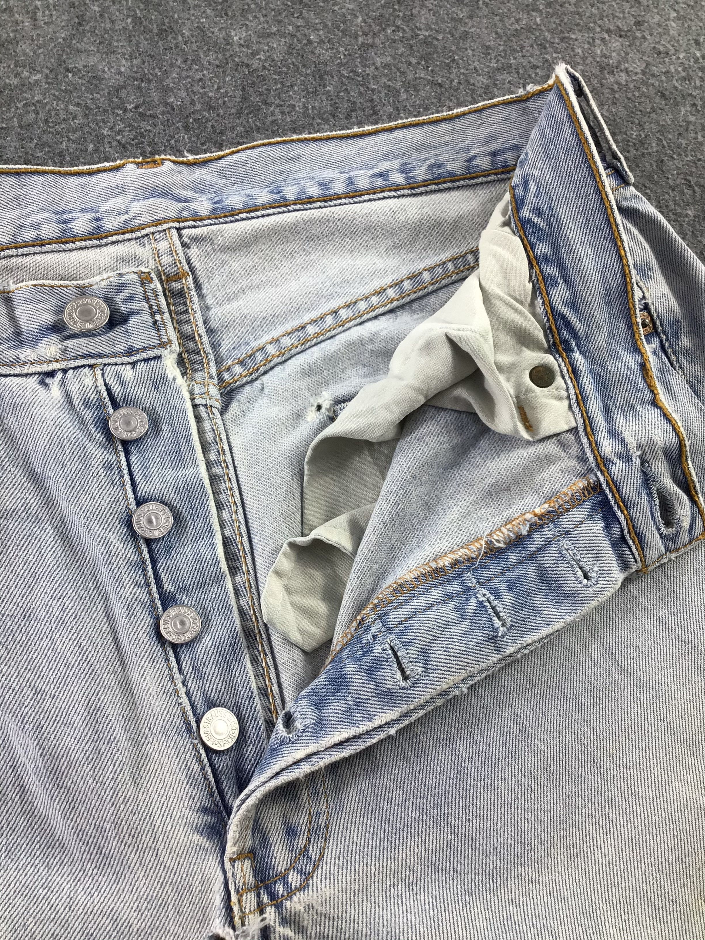Levi's Vintage Levis 501 Jeans Light Levi's Wash Denim -J416 Size US 31 - 9 Thumbnail